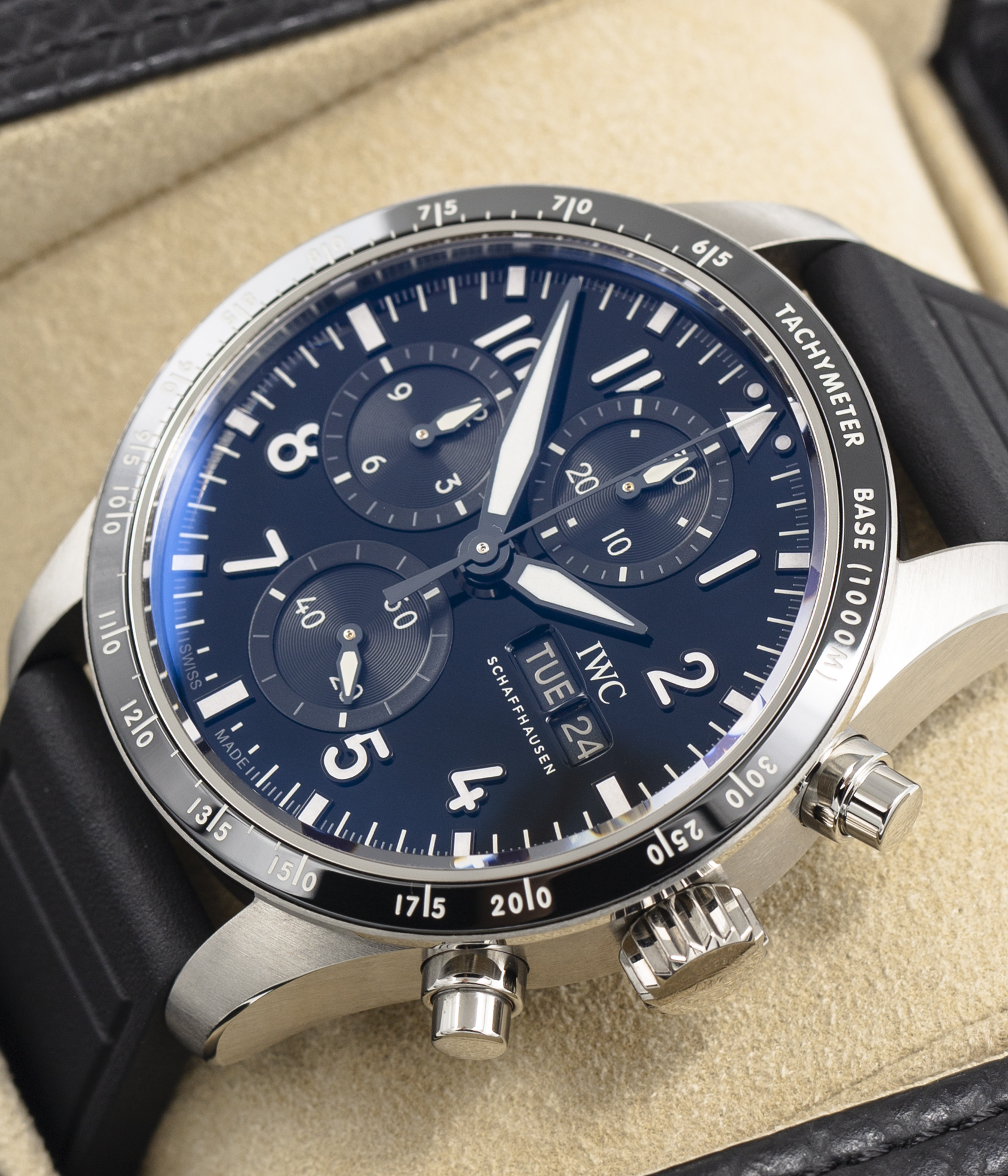 IWC Pilot's Chrono IW388305 Thumbnail 5