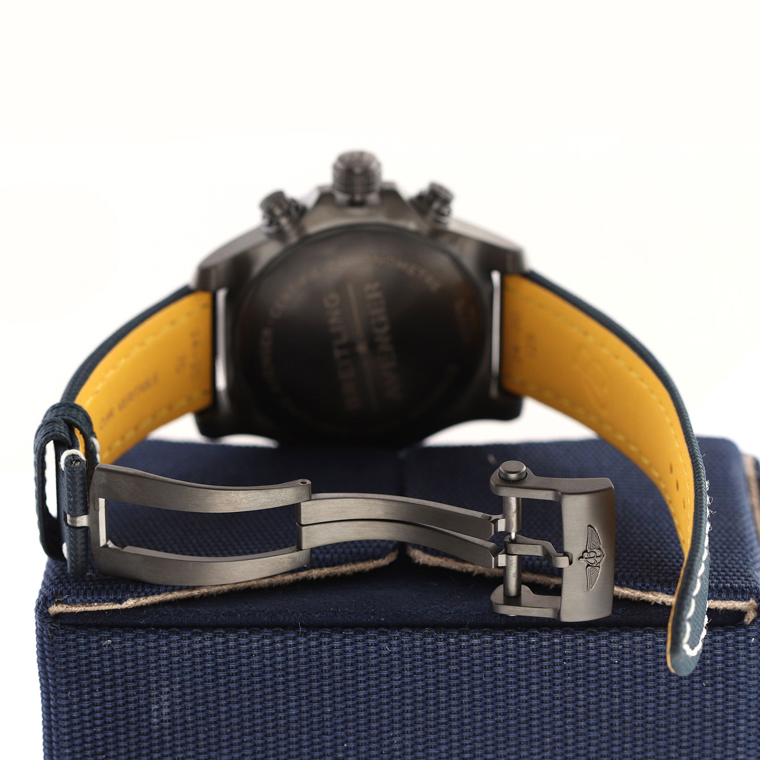 Breitling Super Avenger V13375 Thumbnail 4