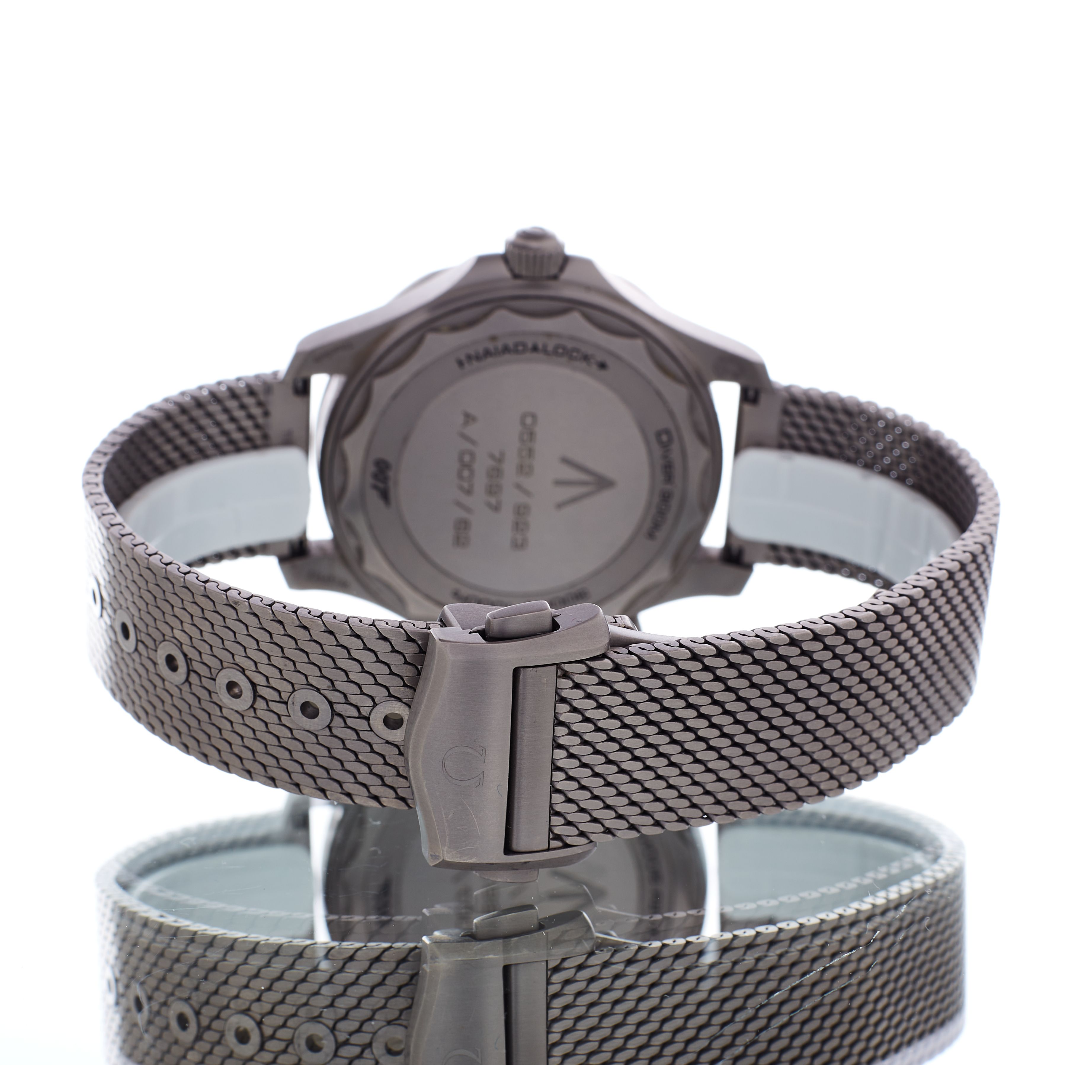 Omega Seamaster Diver 300m - James Bond Edition 210.90.42.20.01.001 Thumbnail 3