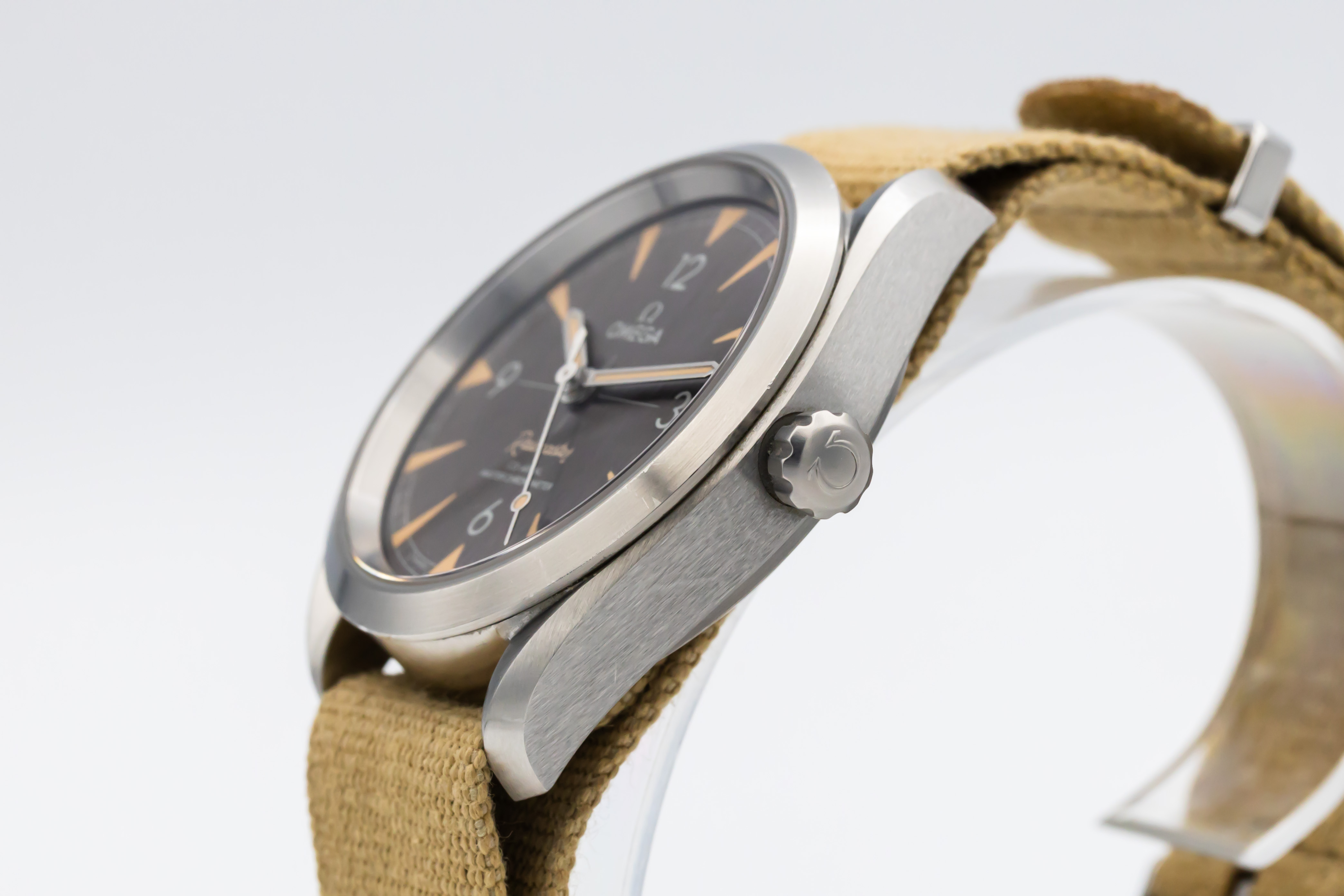 Omega Seamaster Railmaster 220.12.40.20.01.001 Thumbnail 2