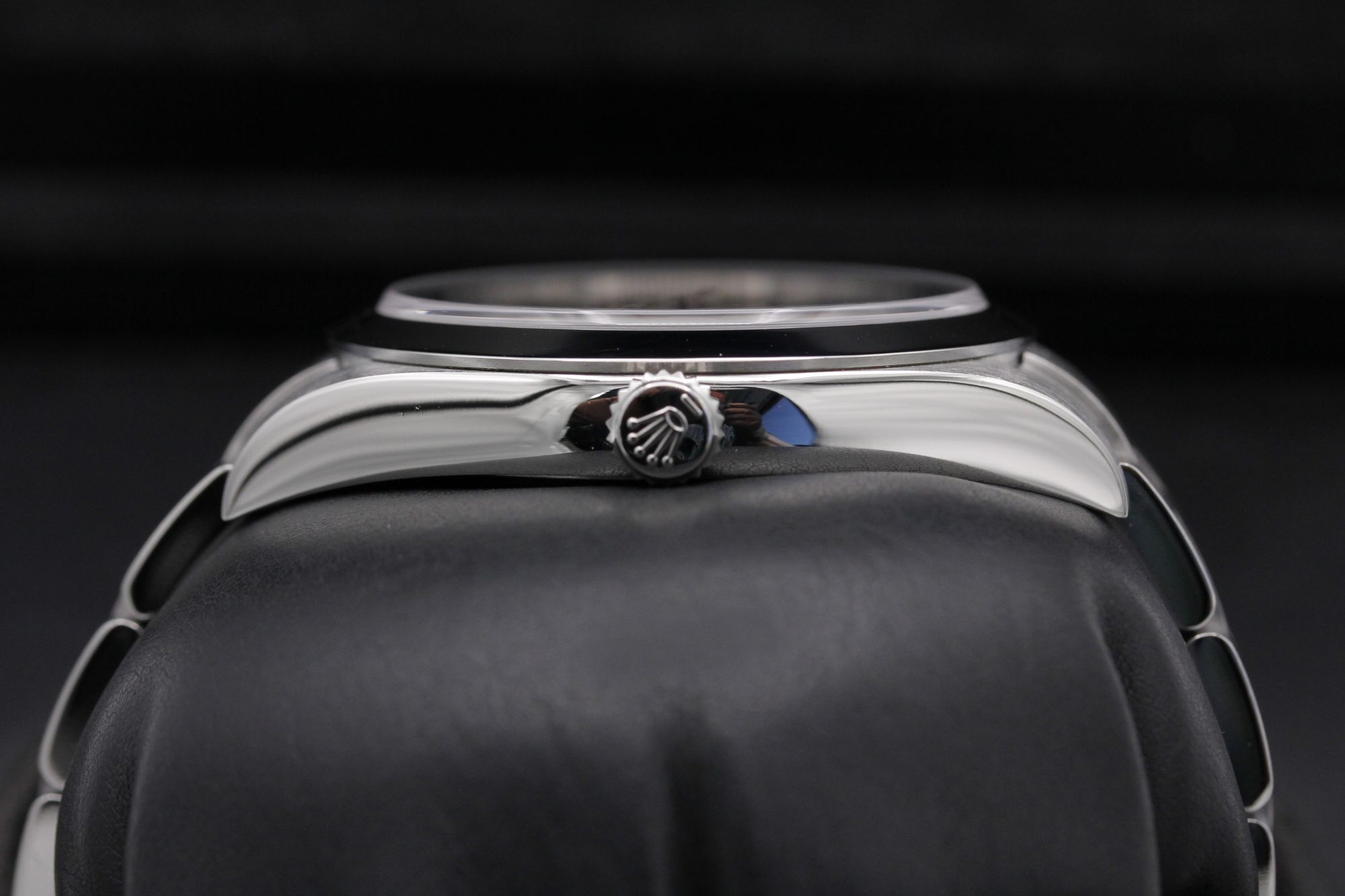 Rolex Explorer 214270 Thumbnail 3