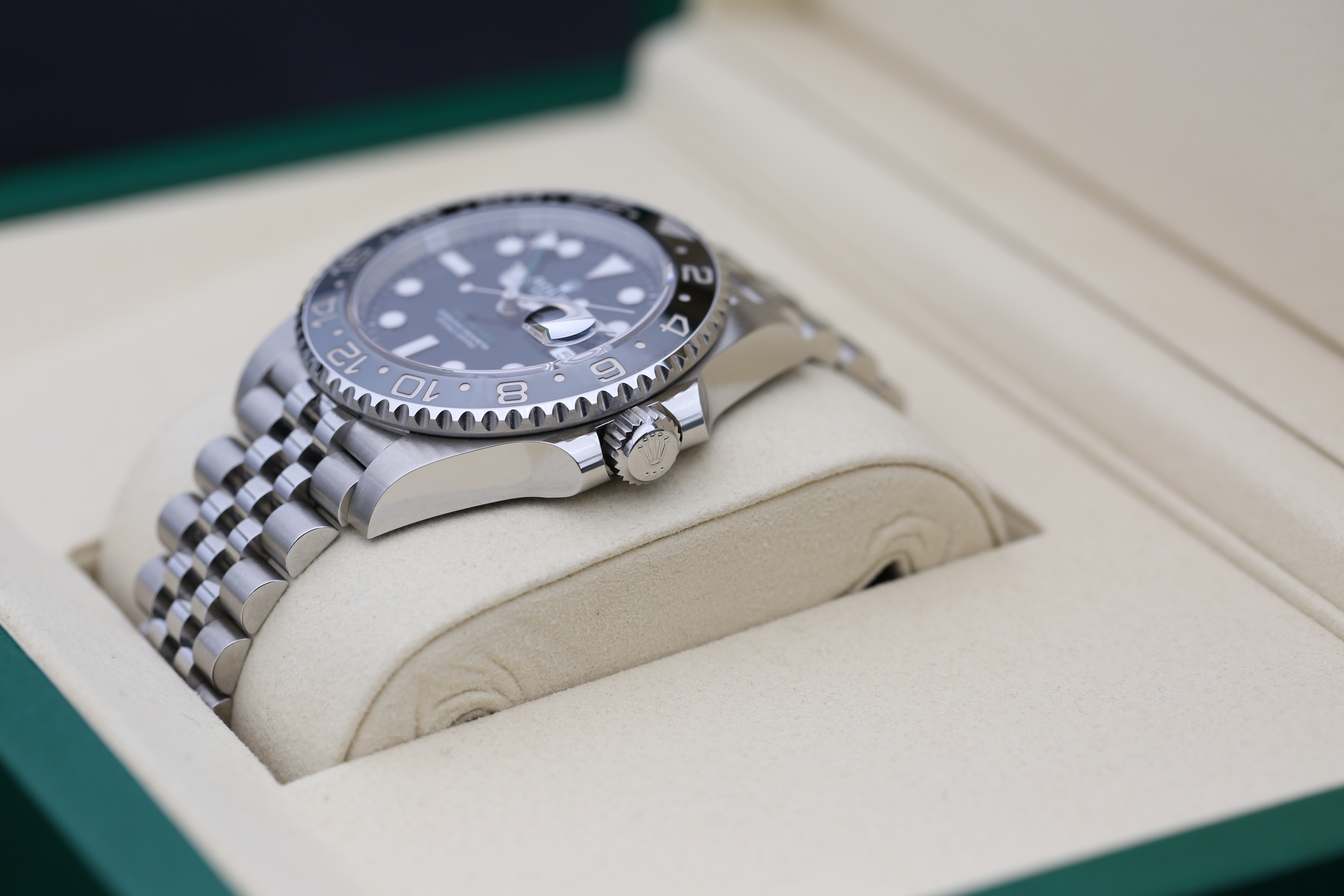 Rolex GMT Master II 126710 GRNR Thumbnail 6