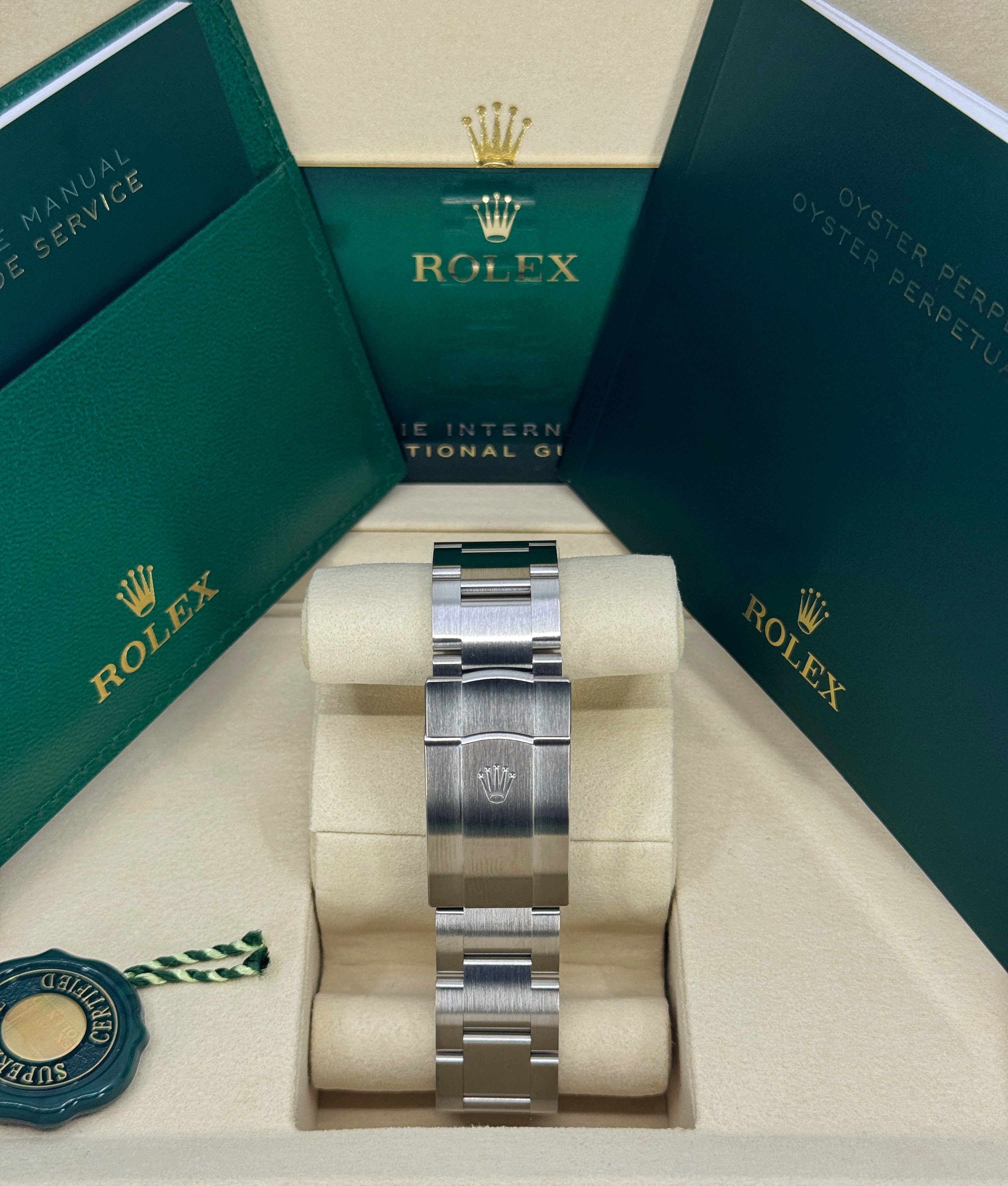 Rolex Oyster Perpetual 41 134300 Thumbnail 3
