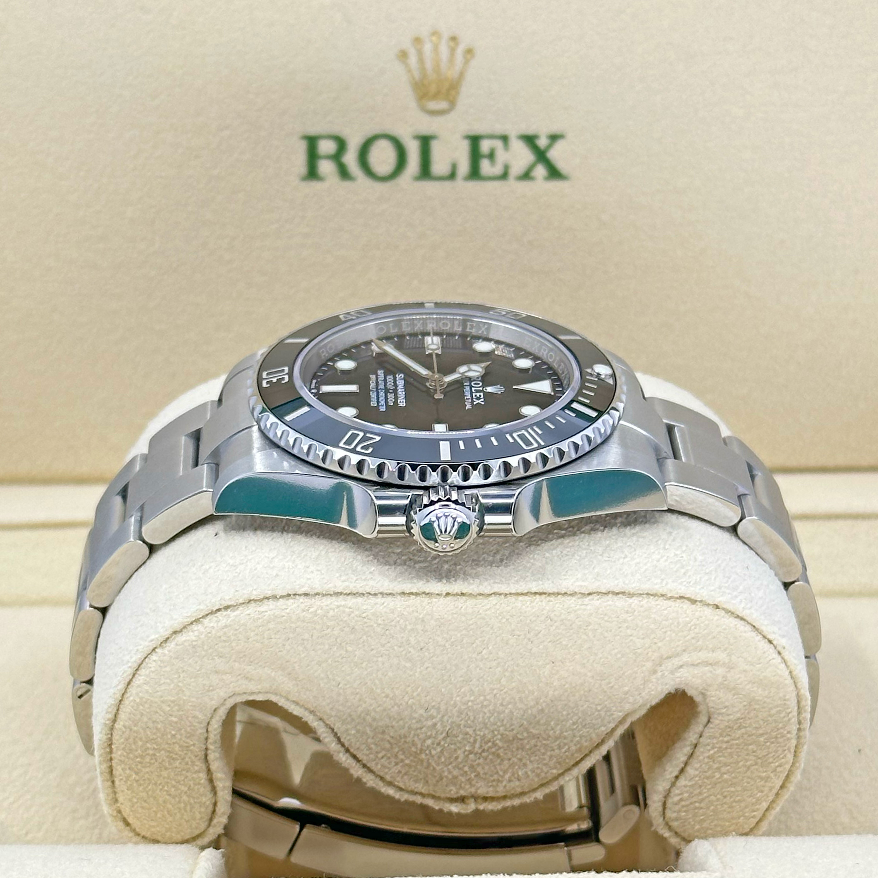 Rolex Submariner 124060 Thumbnail 2