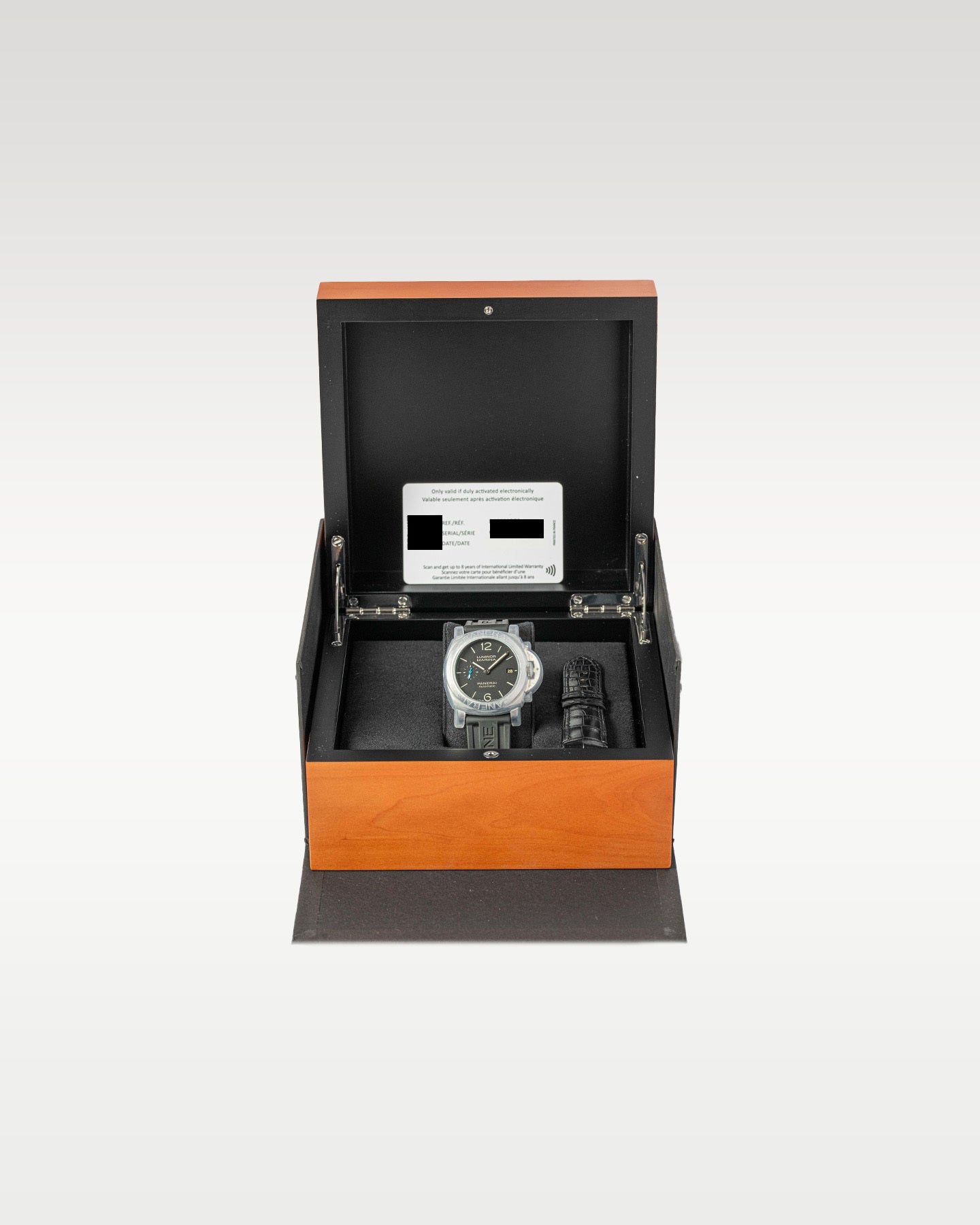 Panerai Luminor Quaranta PAM01372 Thumbnail 5