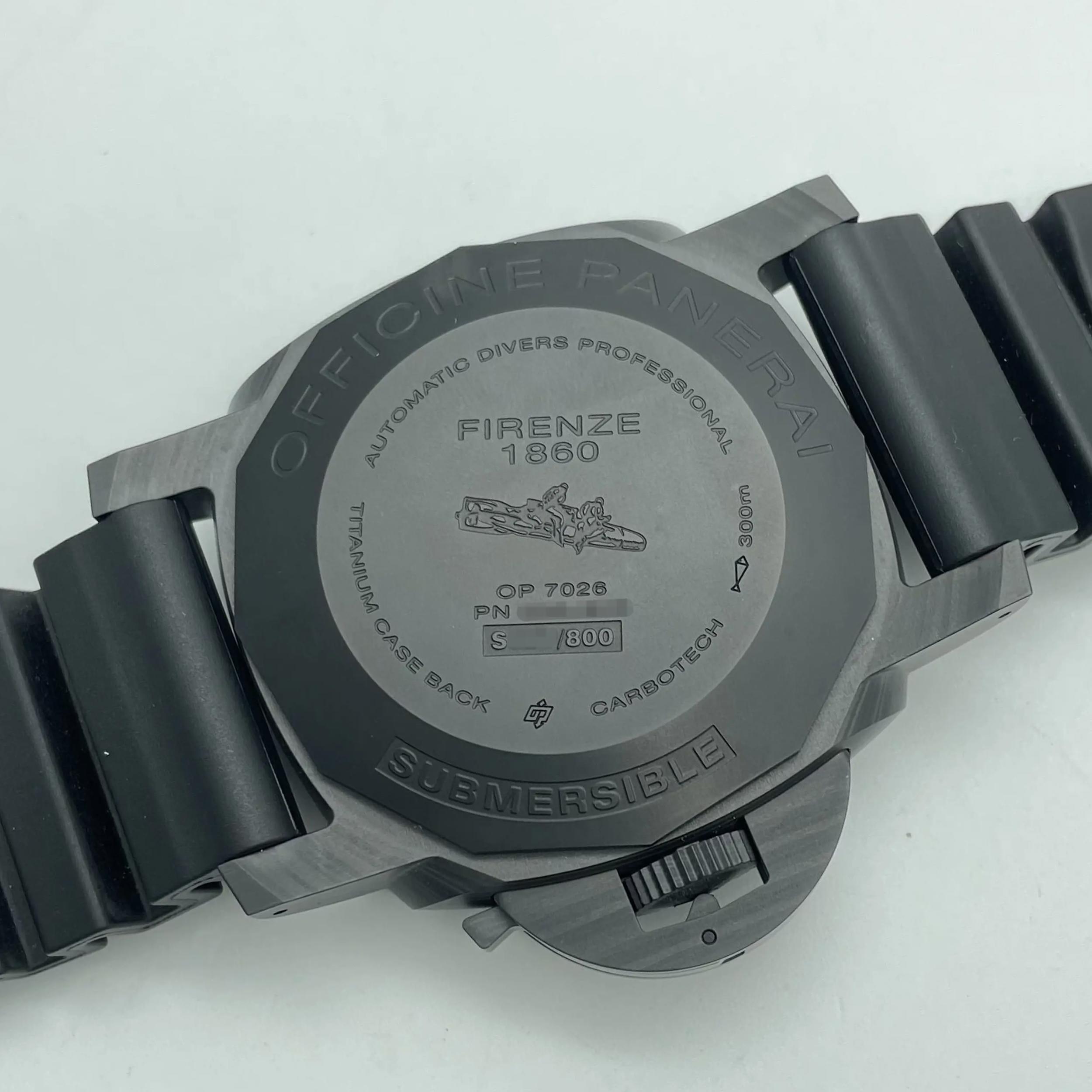 Panerai Luminor Submersible PAM00616 Thumbnail 4