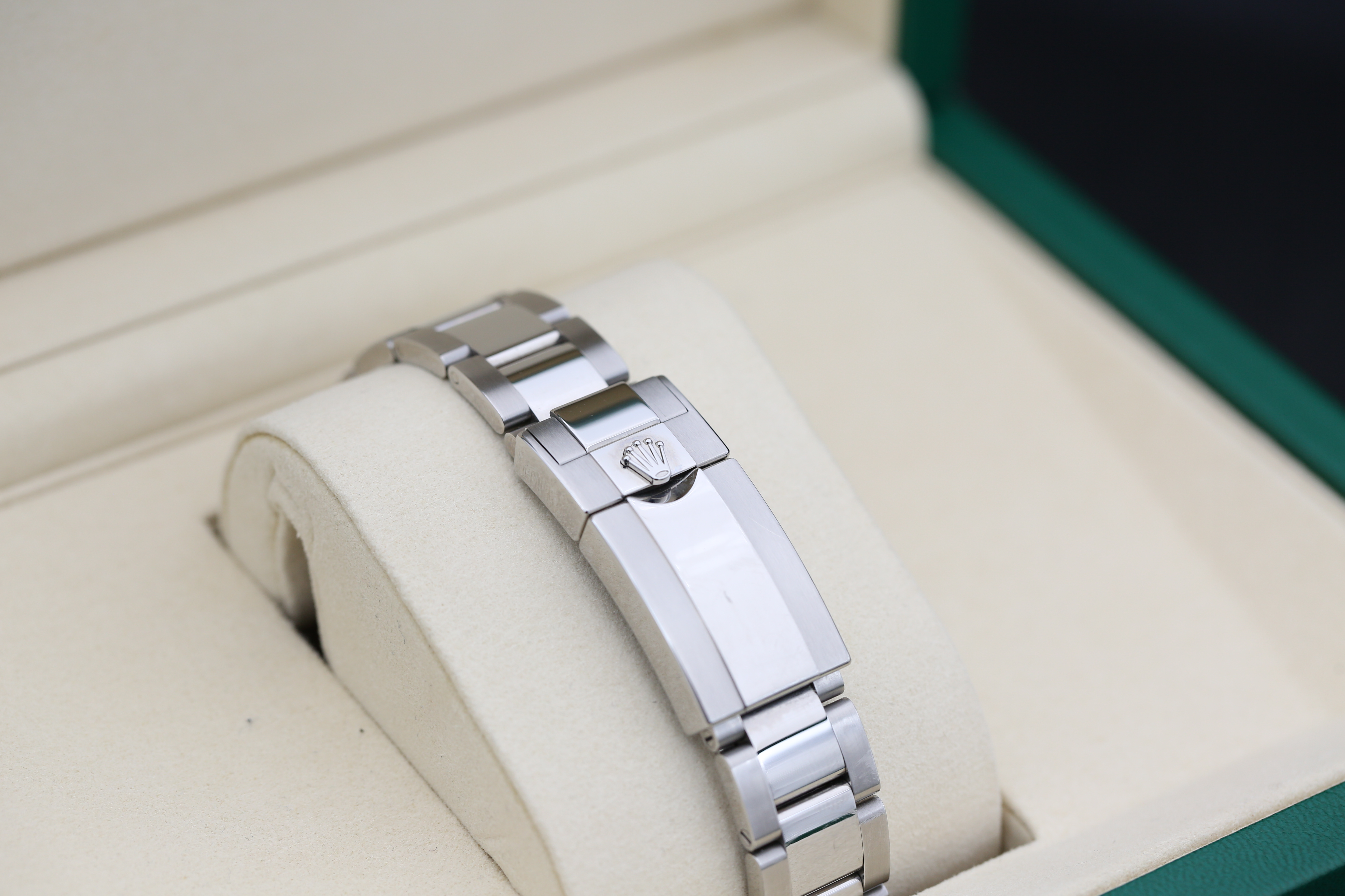 Rolex Daytona 126500 LN Thumbnail 3