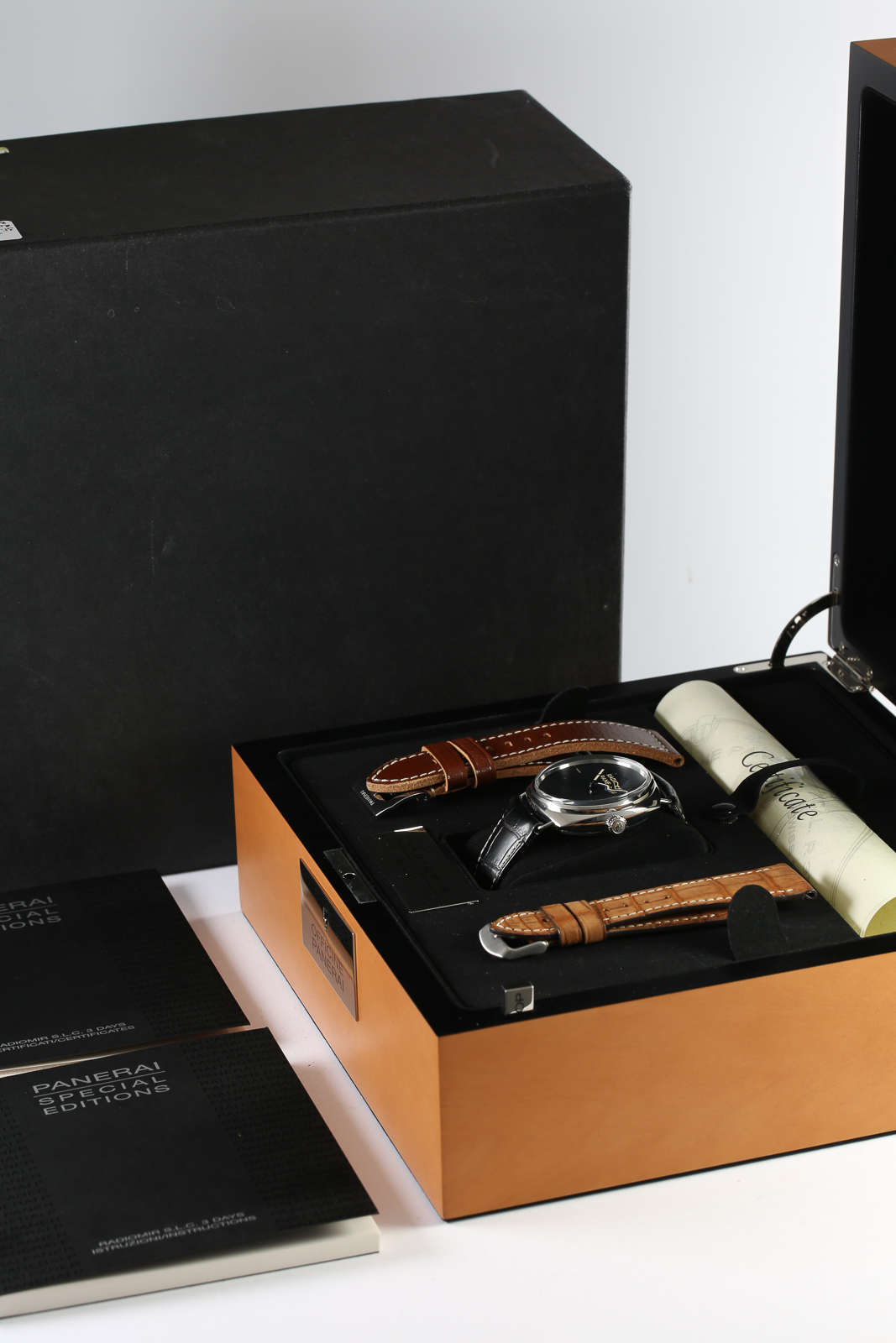 Panerai Radiomir Manual PAM00449 Thumbnail 5