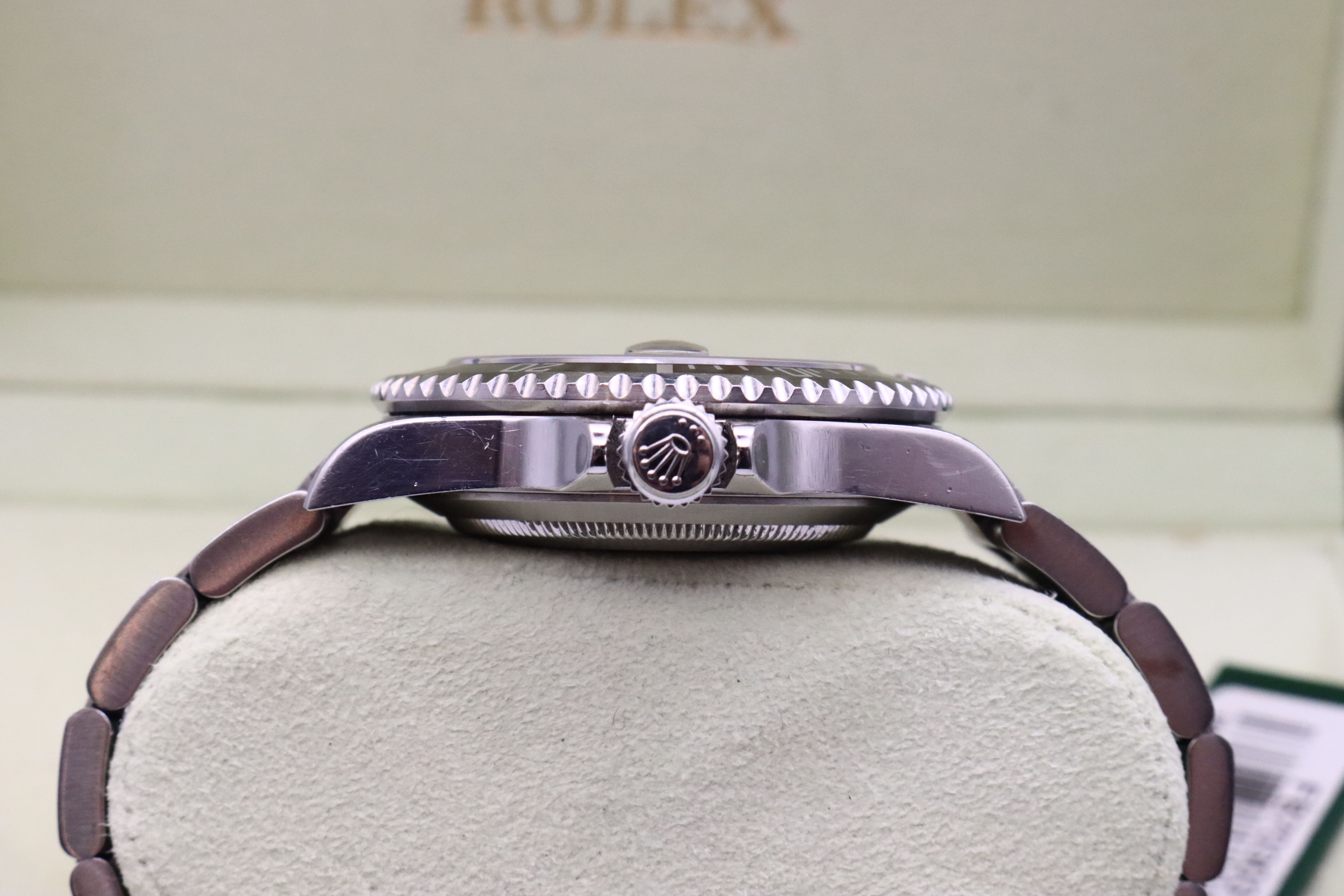 Rolex Submariner 16610 Thumbnail 2