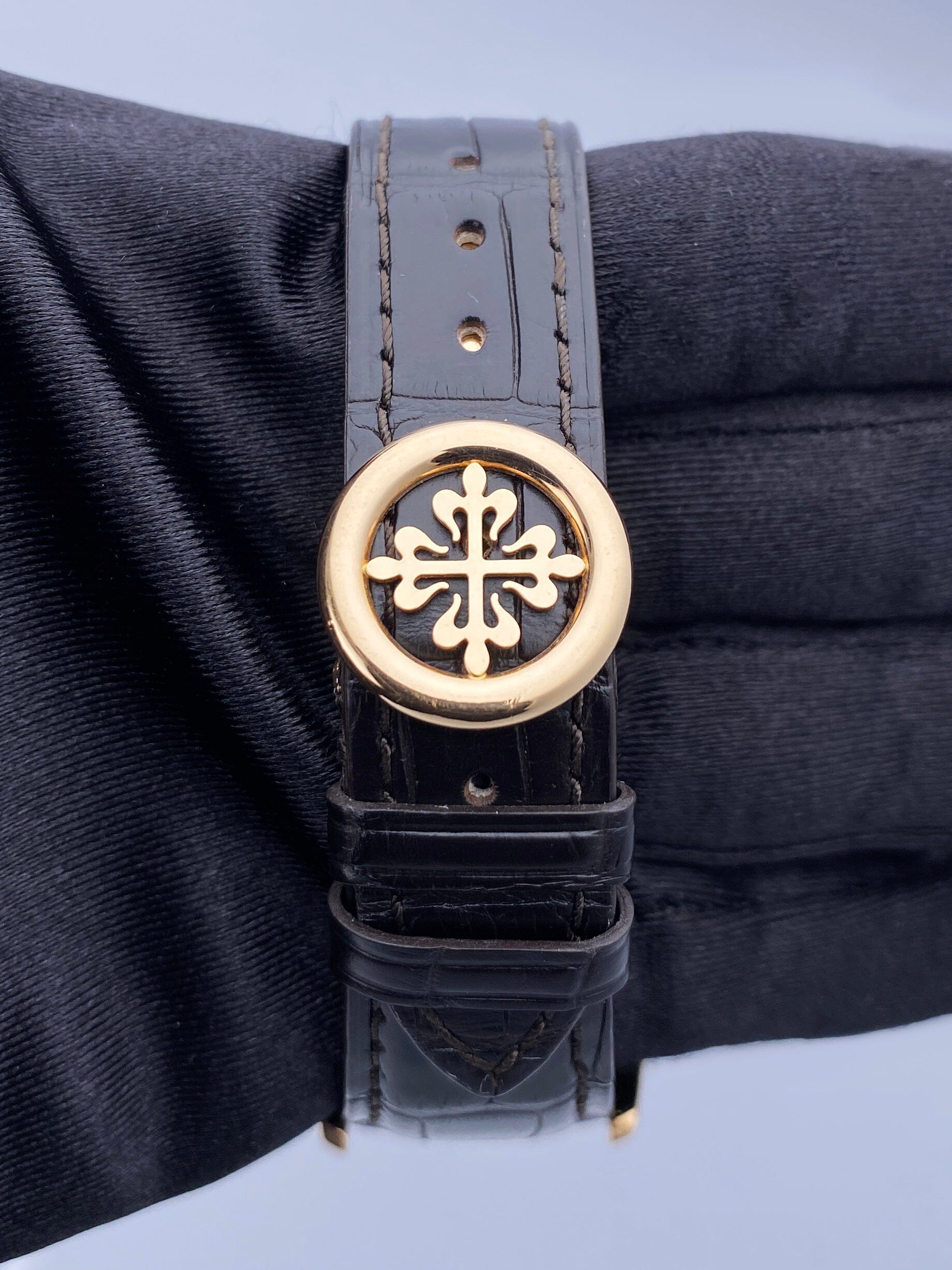 Patek Philippe World Time 5130R-001 Thumbnail 6