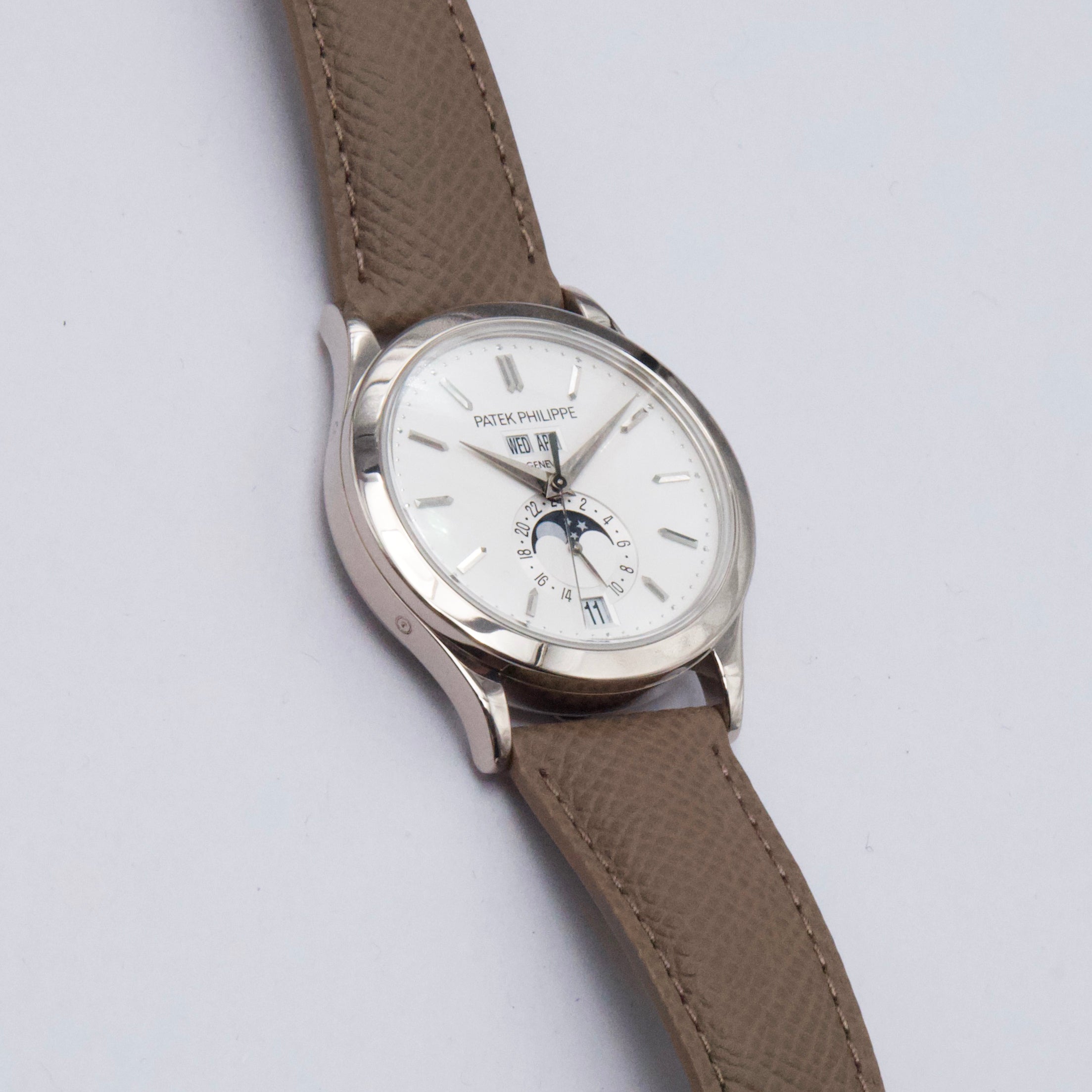Patek Philippe Complications 5396G-011 Thumbnail 3