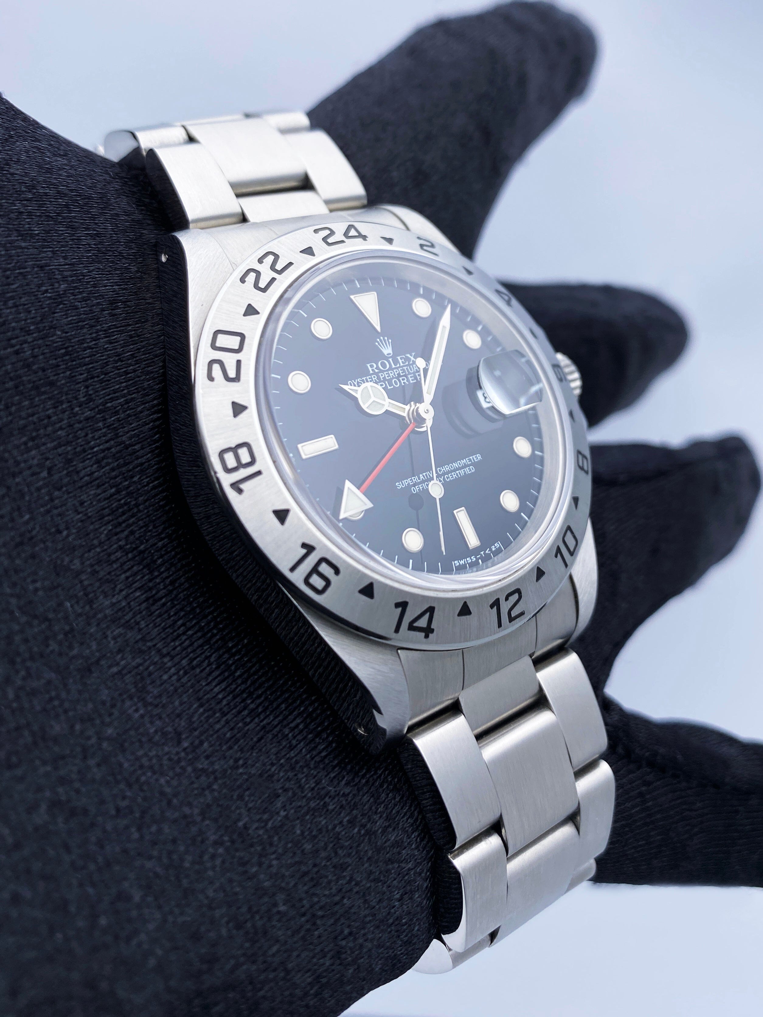 Rolex Explorer II 16570 Thumbnail 3