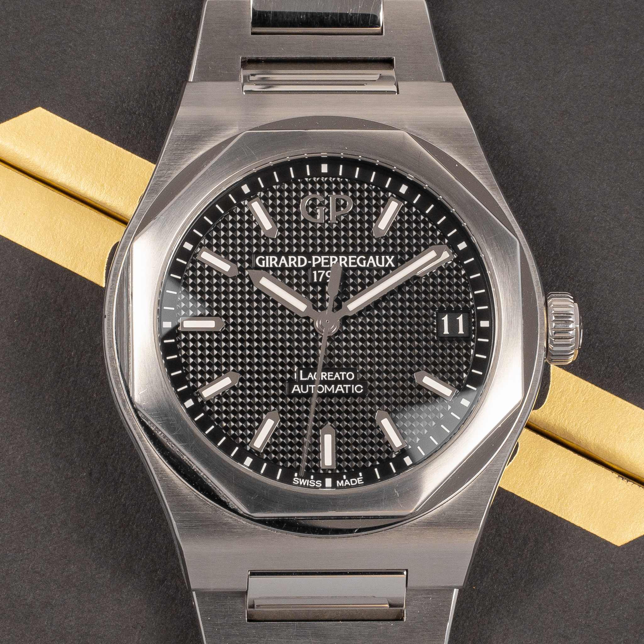 Girard Perregaux Laureato 81010-11-634-11A Thumbnail 2