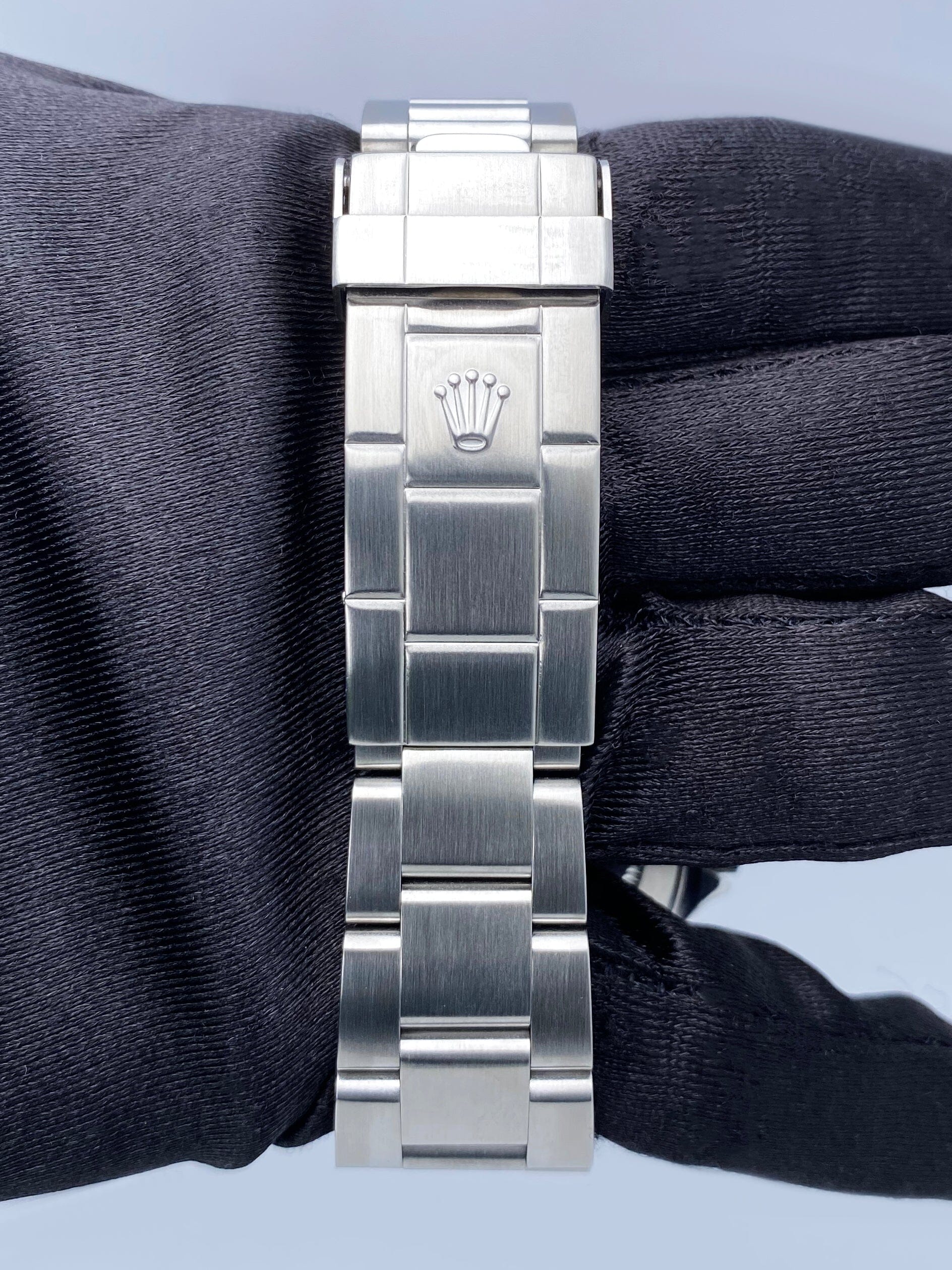 Rolex Submariner 14060M Thumbnail 3