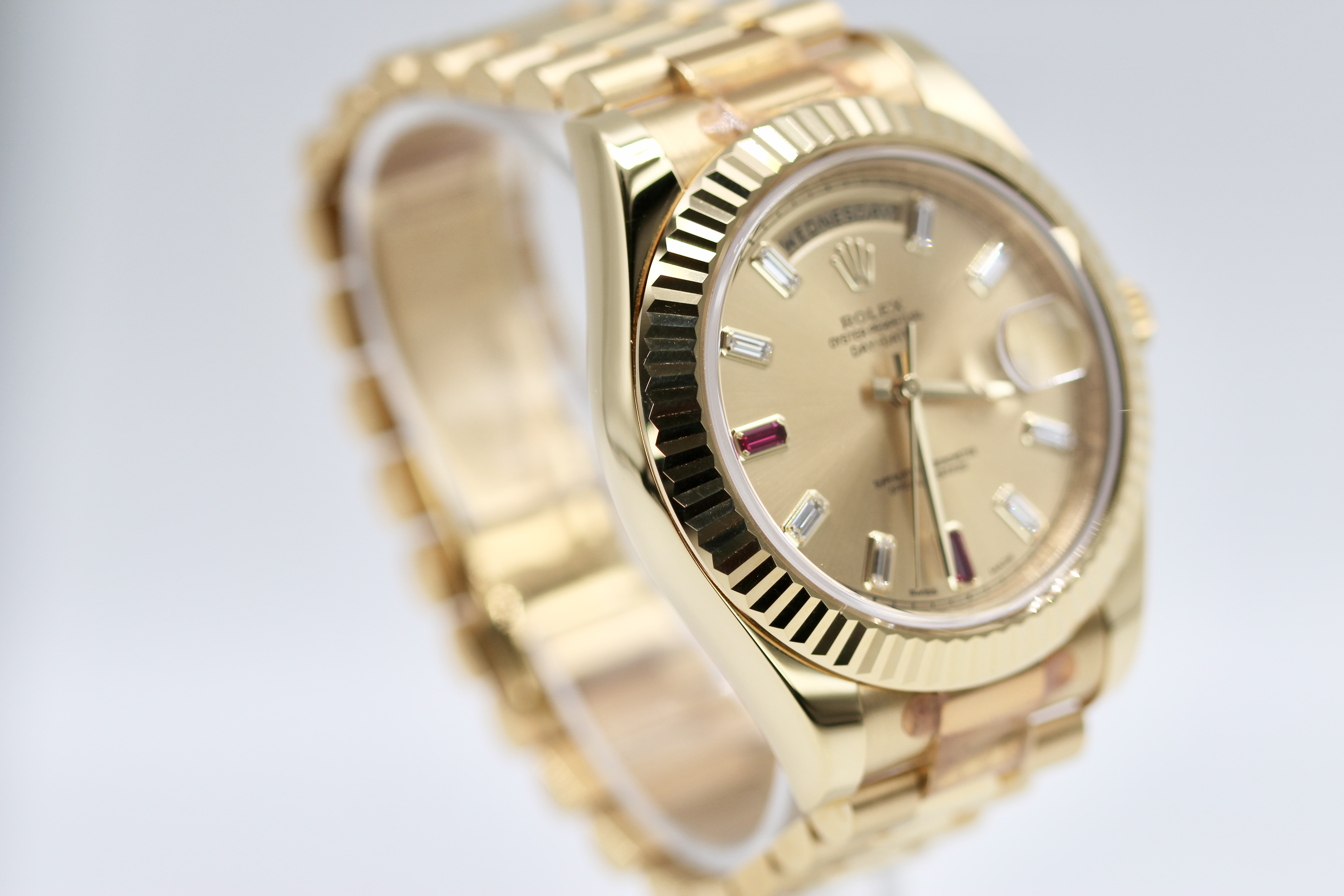Rolex Day-Date II 218238 Thumbnail 3