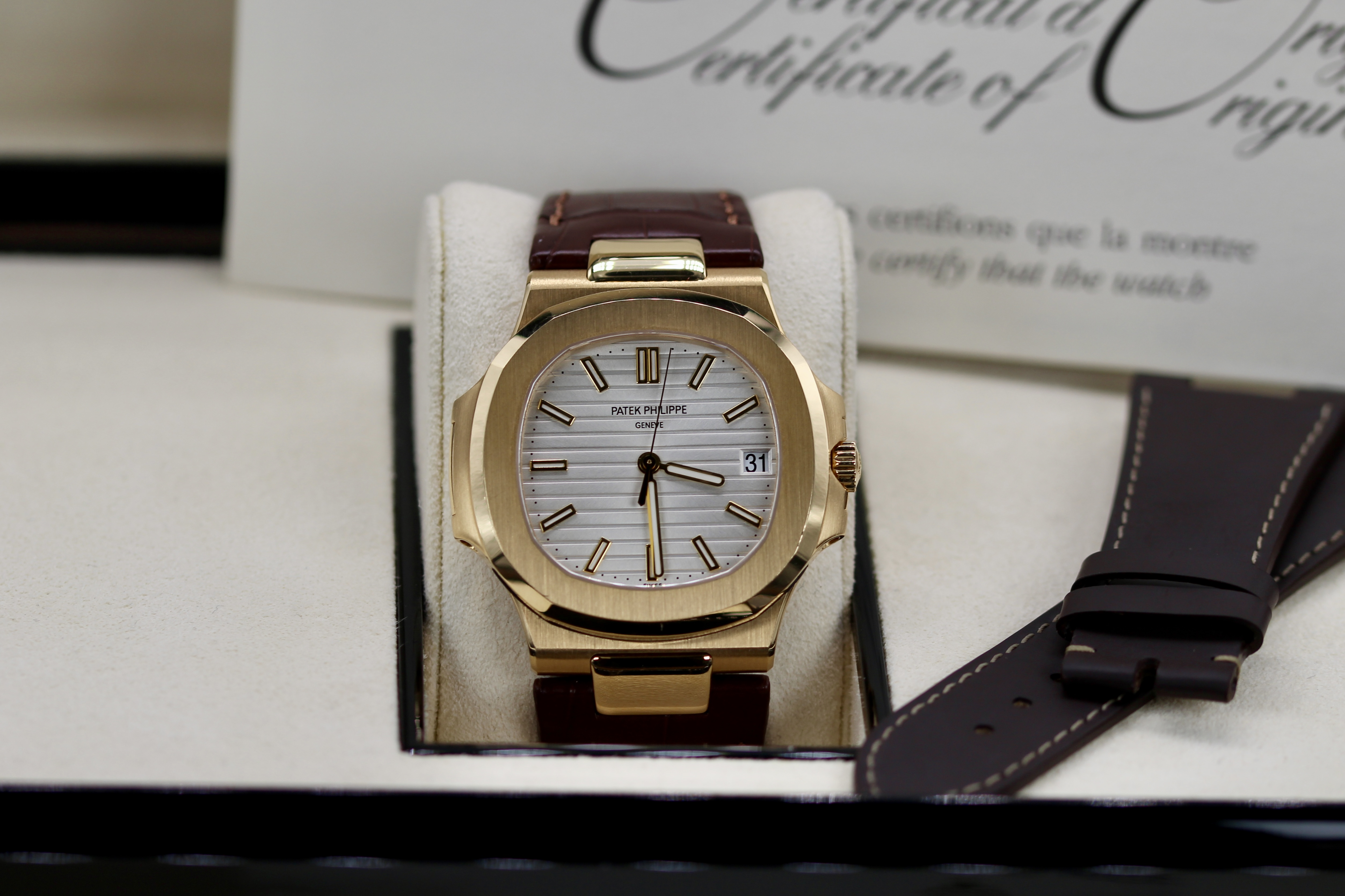 Patek Philippe Nautilus 5711J-001 Thumbnail 6