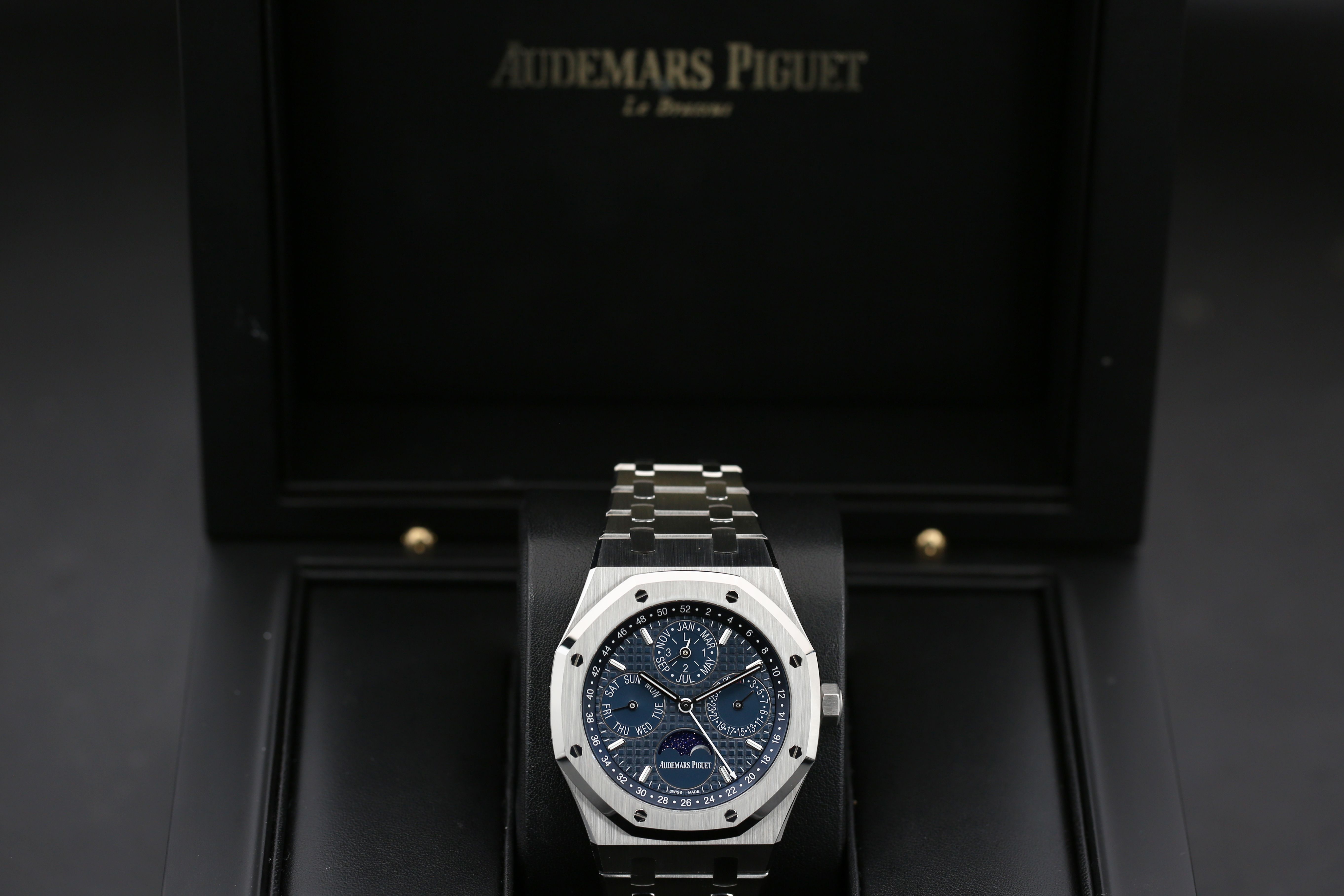 Audemars Piguet Royal Oak Perpetual Calendar 26574ST.OO.1220ST.02 Thumbnail 4
