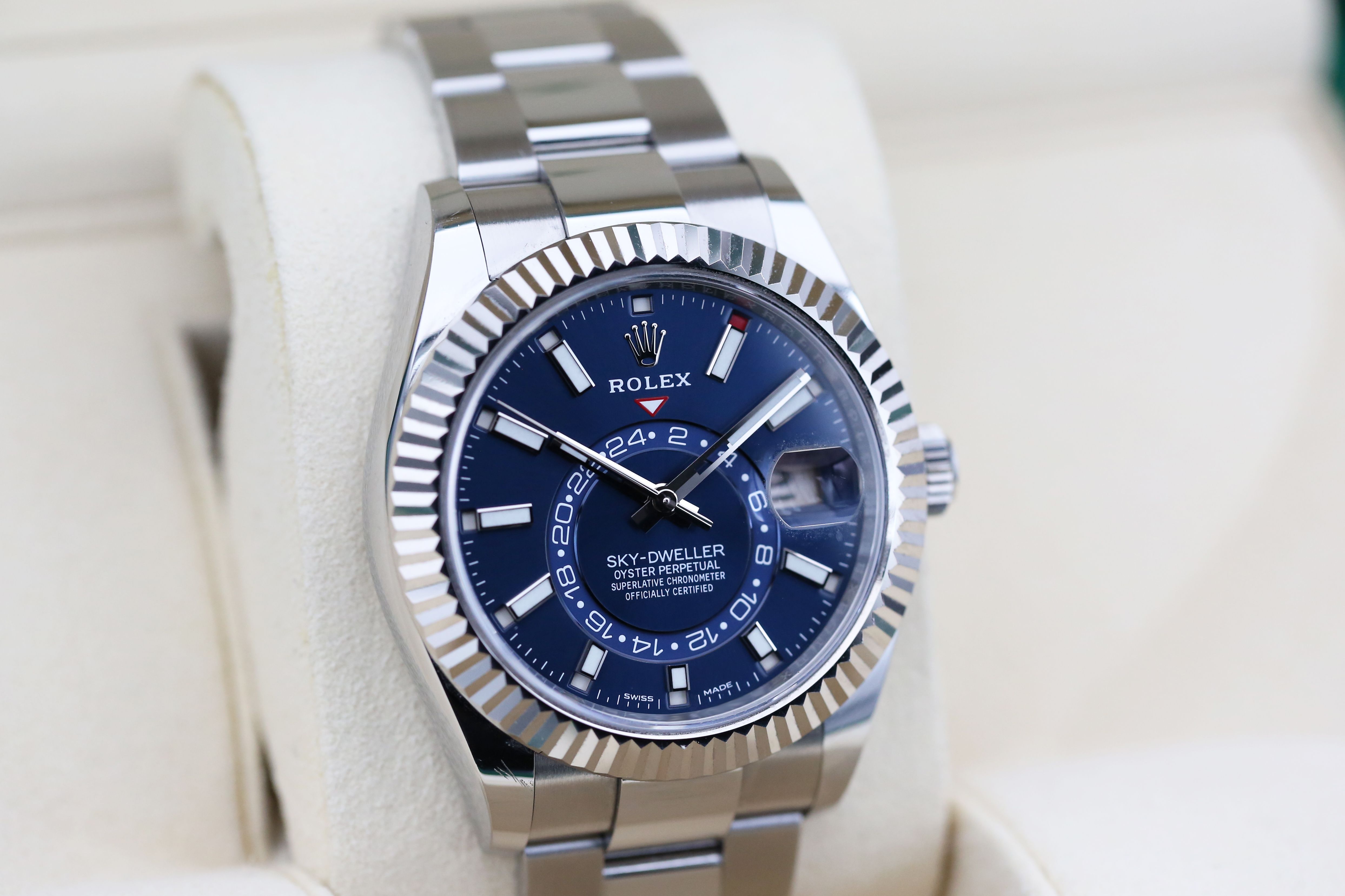 Rolex Sky-Dweller 326934 Thumbnail 2