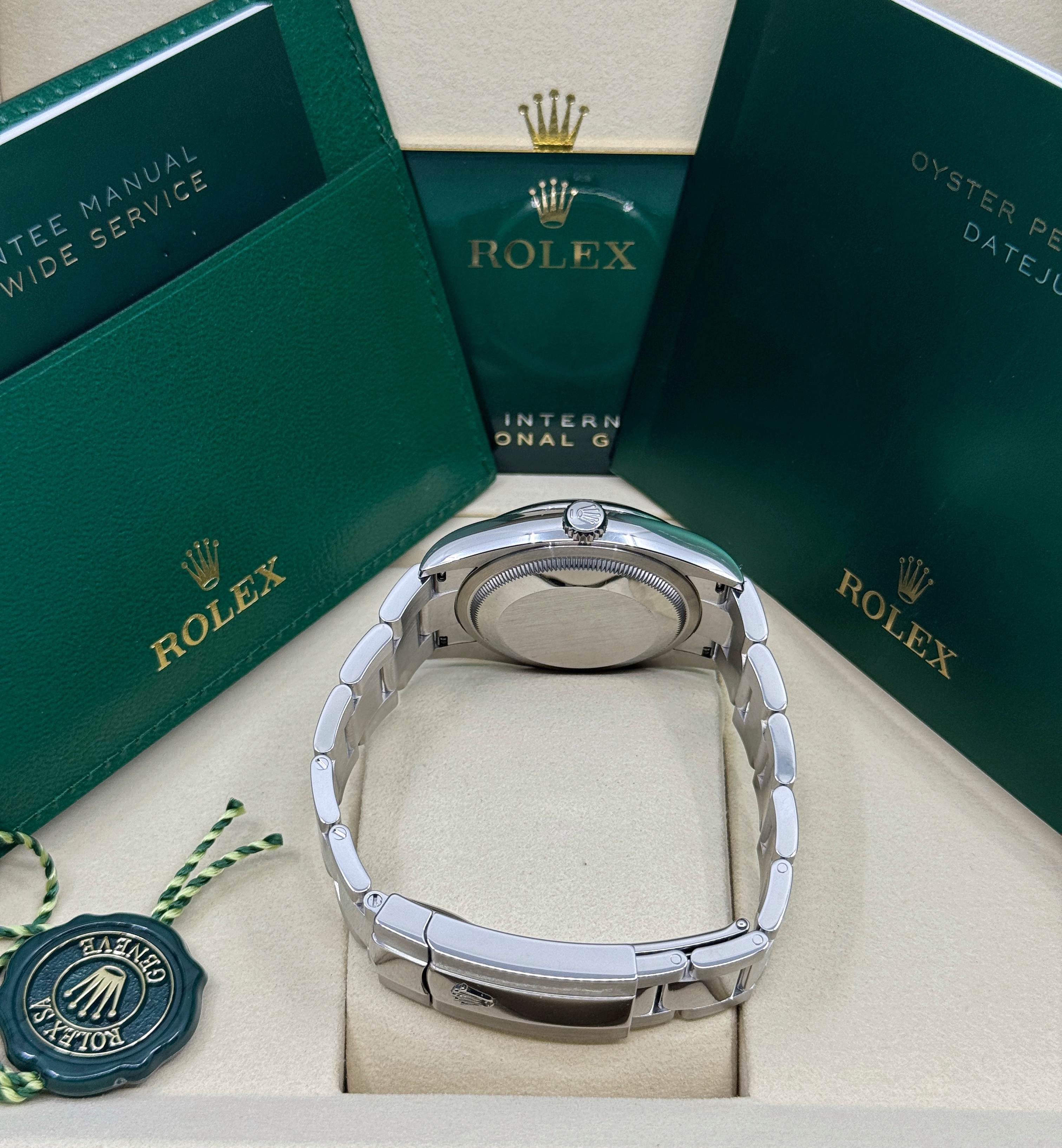 Rolex Datejust 126200 Thumbnail 4