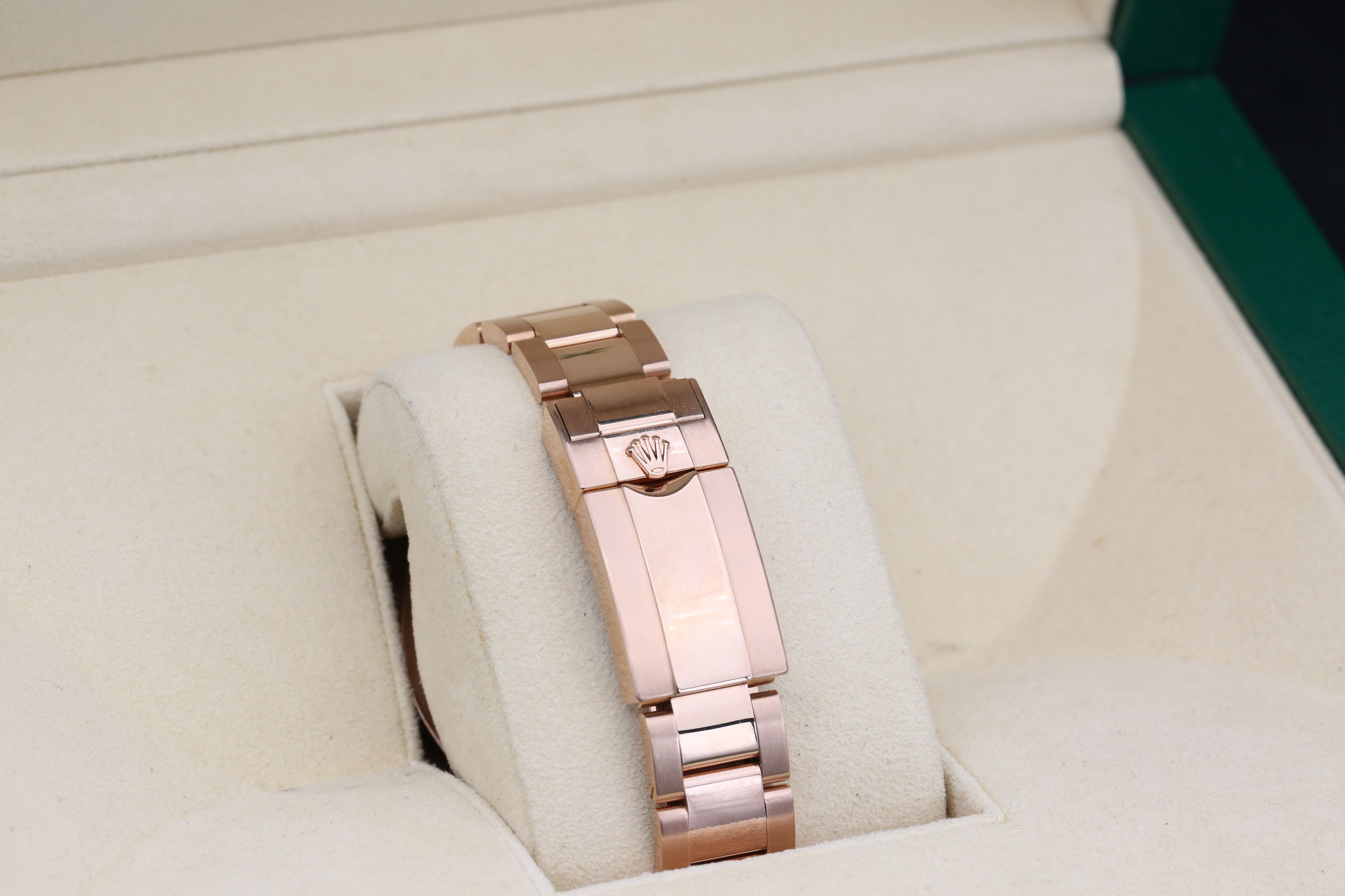 Rolex GMT Master II 126715 CHNR Thumbnail 3