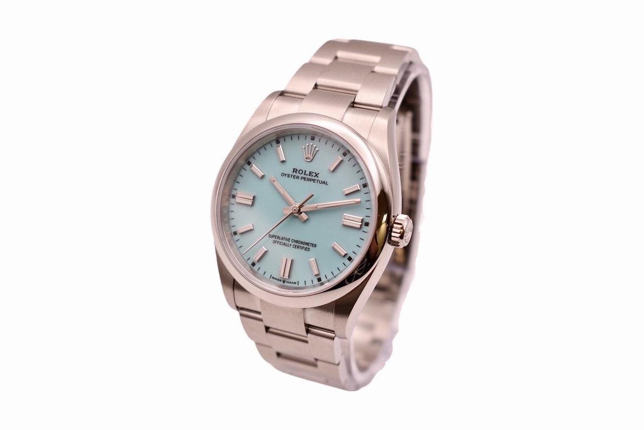 Rolex Oyster Perpetual 126000 Thumbnail 2