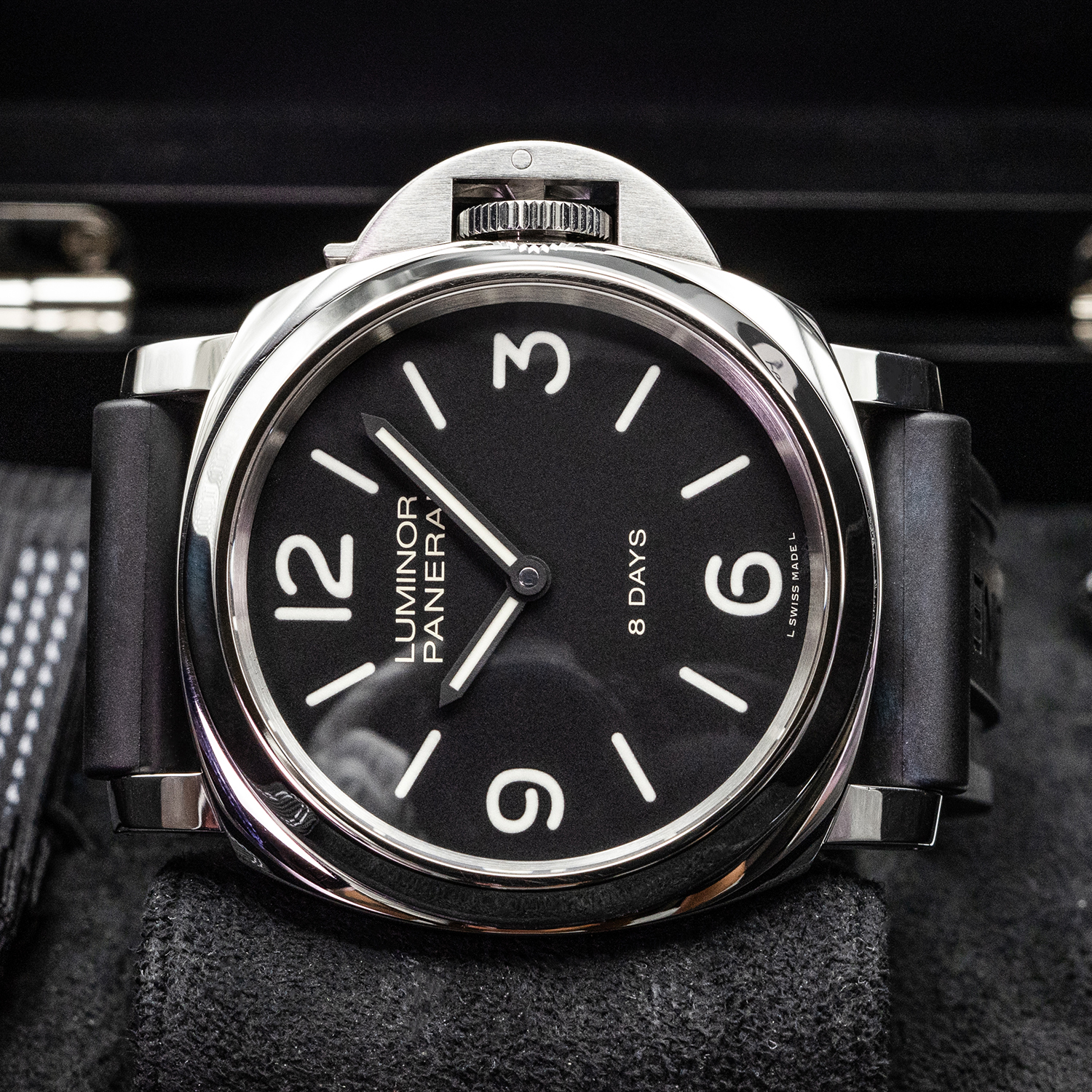 Panerai Luminor Base PAM00560 Thumbnail 2