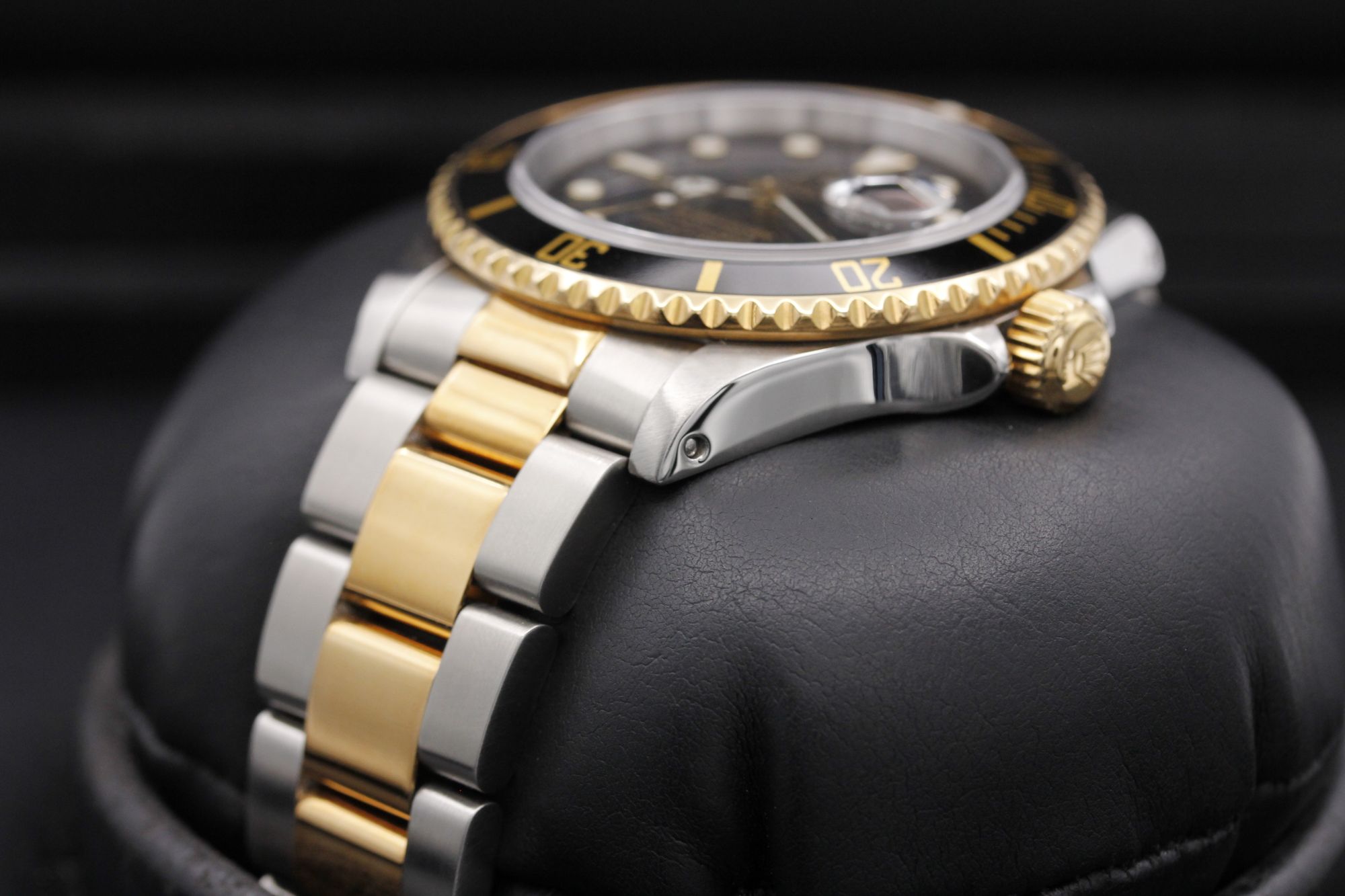 Rolex Submariner 16613 Thumbnail 2