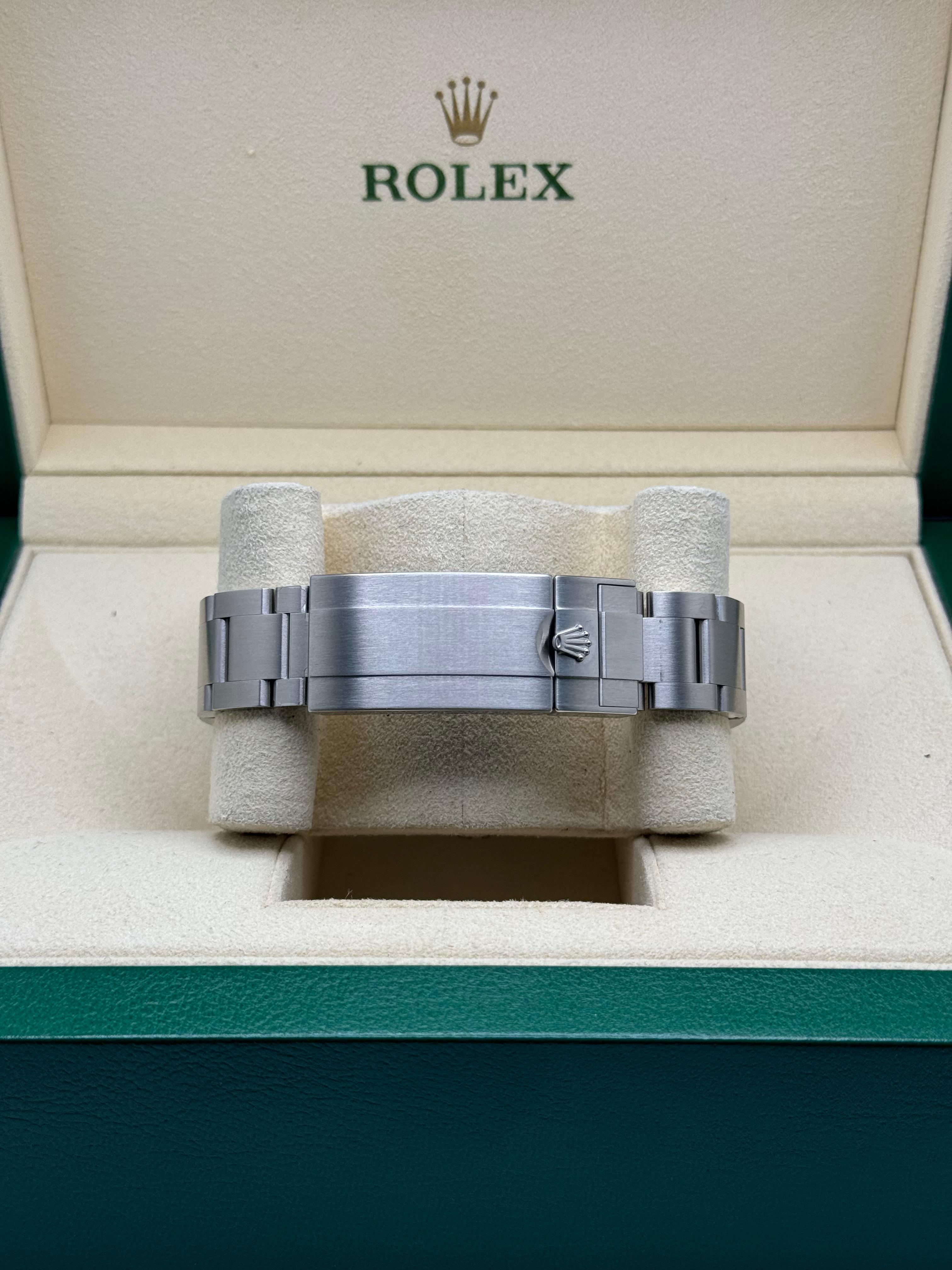 Rolex Submariner 124060 Thumbnail 5