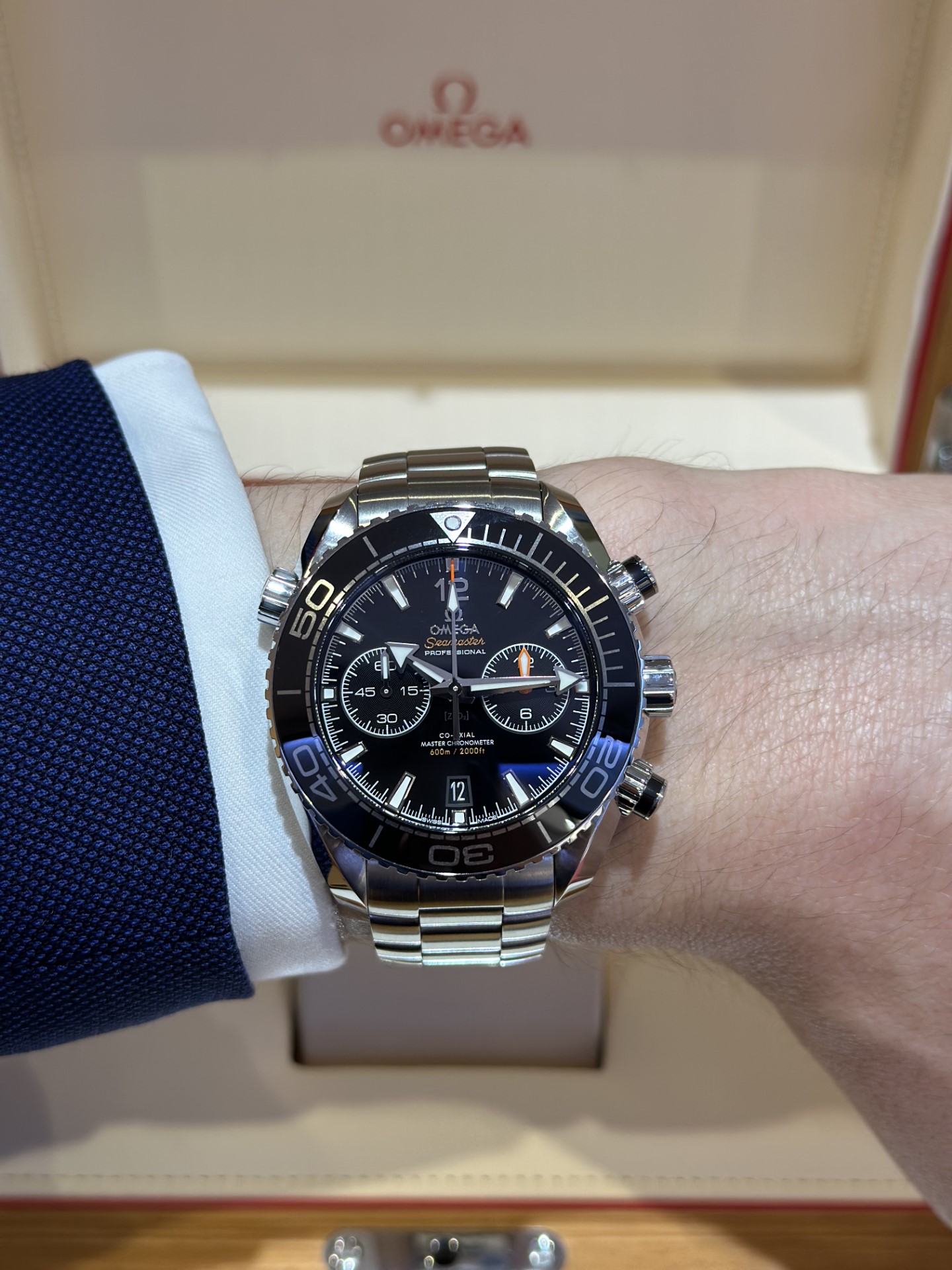 Omega Planet Ocean 215.30.46.51.01.001 Thumbnail 4