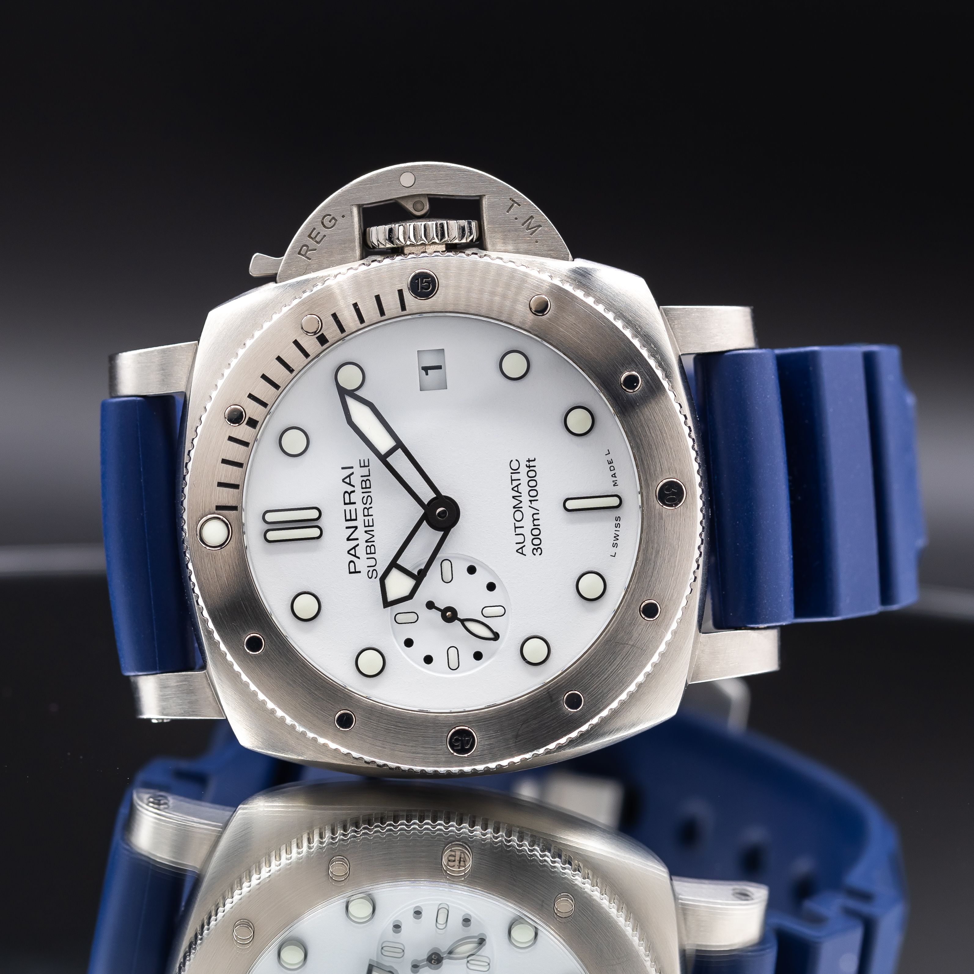 Panerai Submersible PAM02223 Thumbnail 6