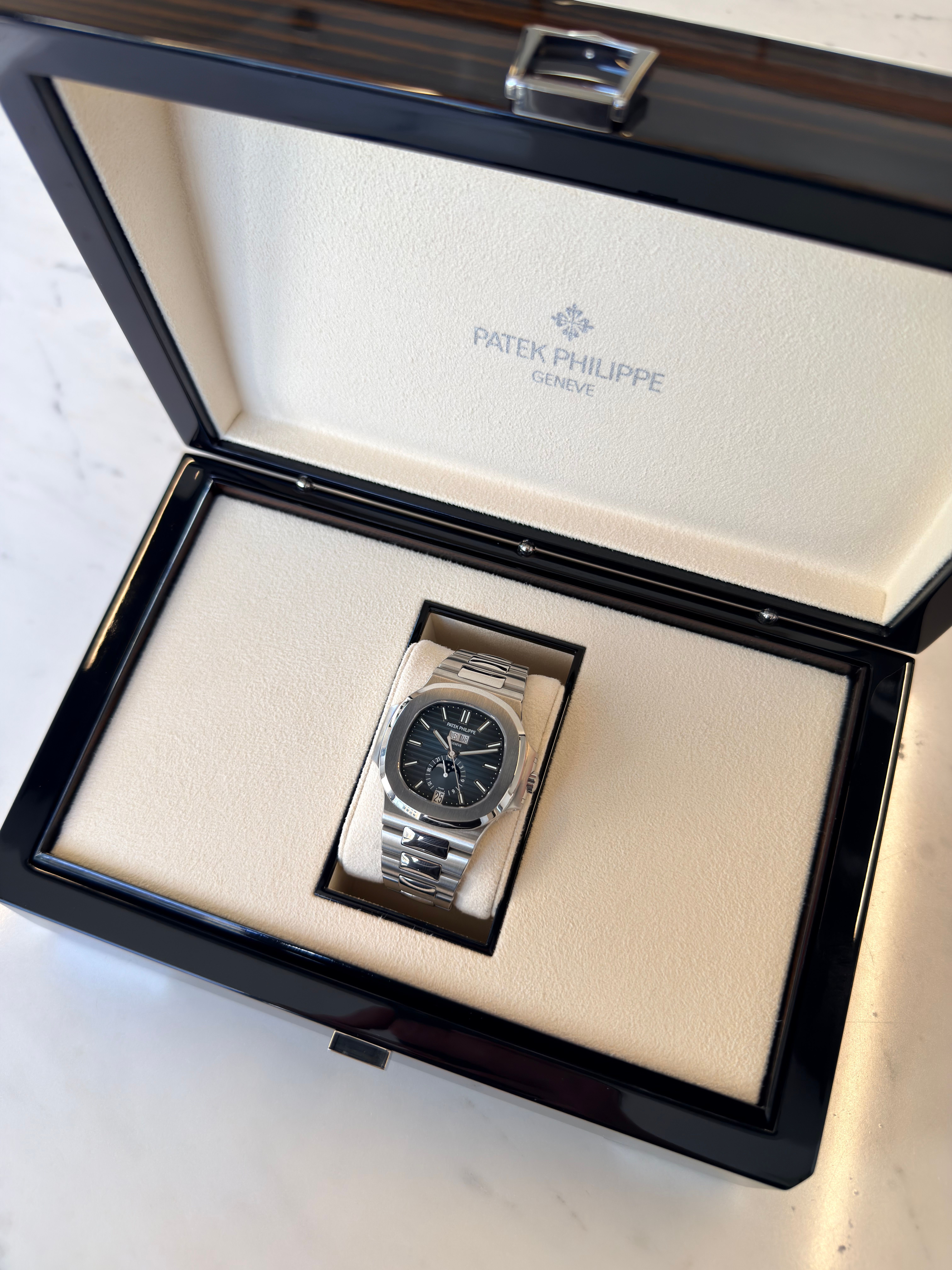 Patek Philippe Nautilus 5726/1A-014 Thumbnail 6