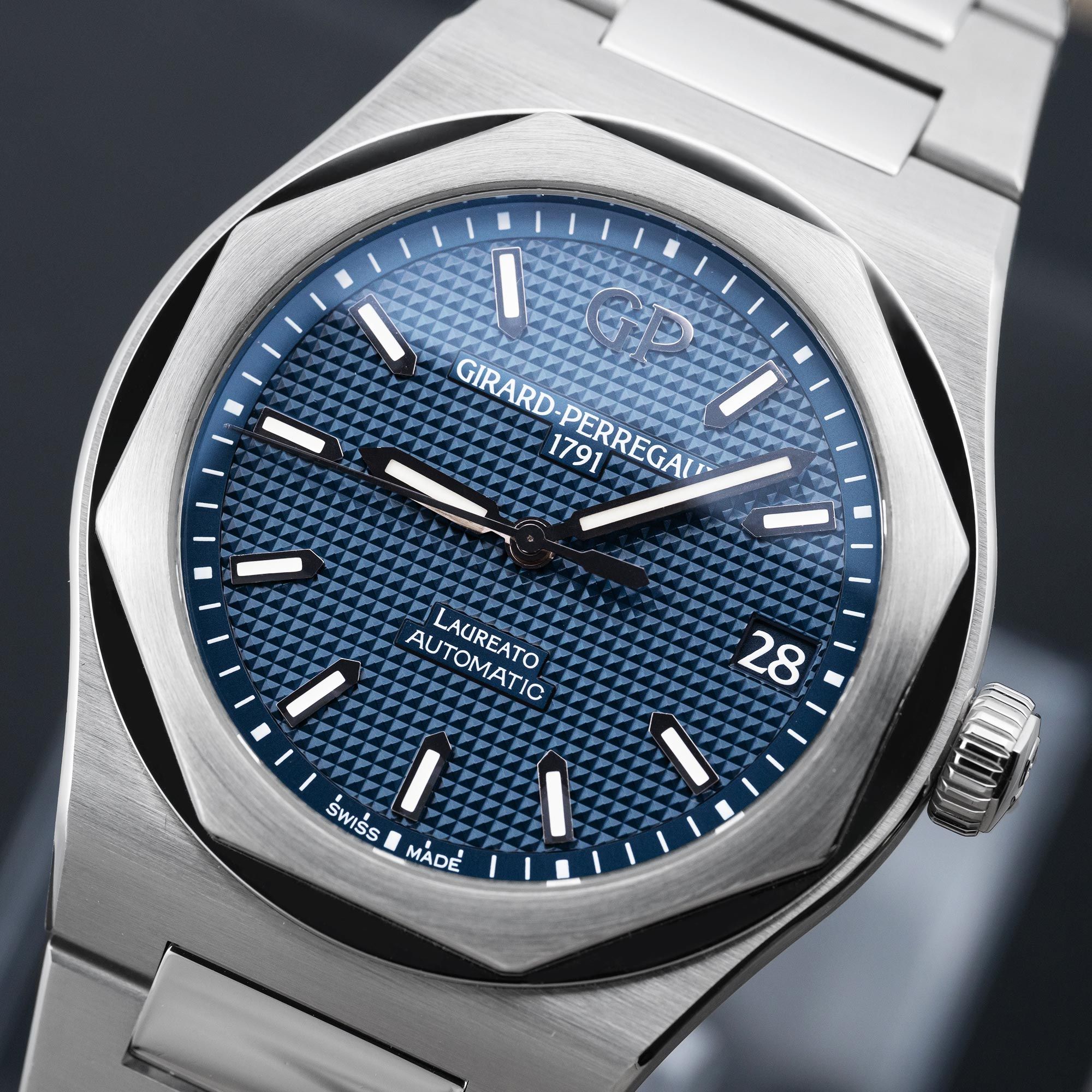 Girard Perregaux Laureato 81010-11-431-11A Thumbnail 5