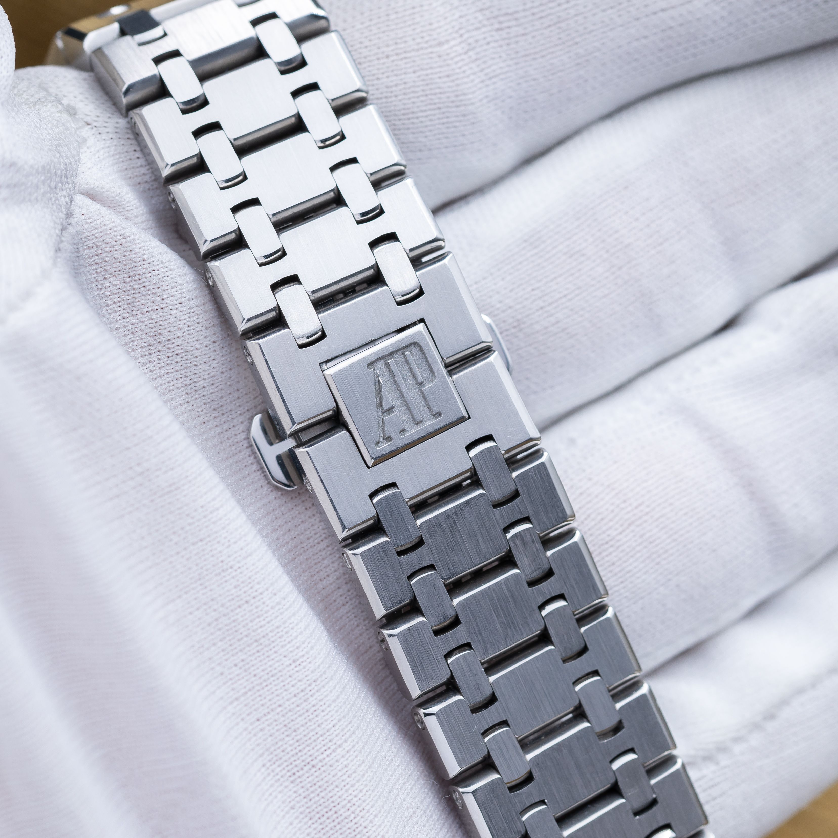 Audemars Piguet Royal Oak 15300ST.OO.1220ST.02 Thumbnail 3