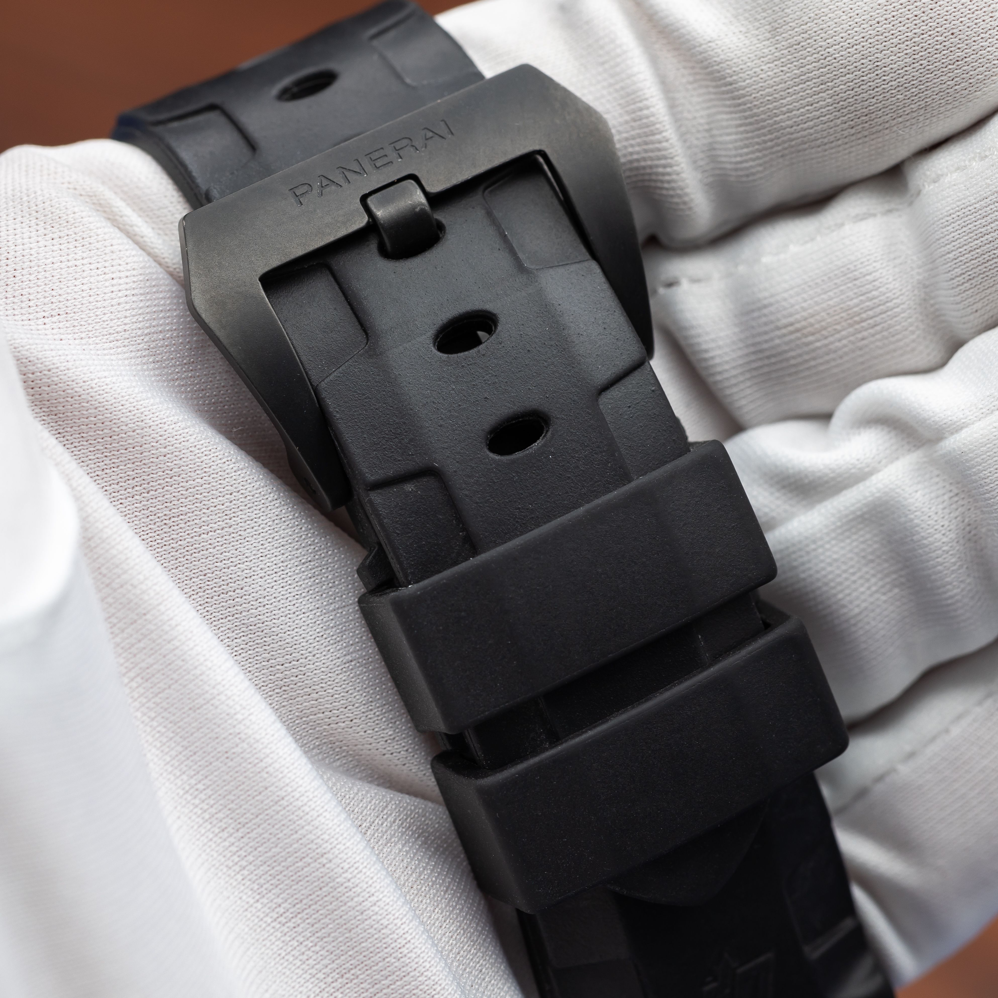 Panerai Submersible QuarantaQuattro PAM01070 Thumbnail 3