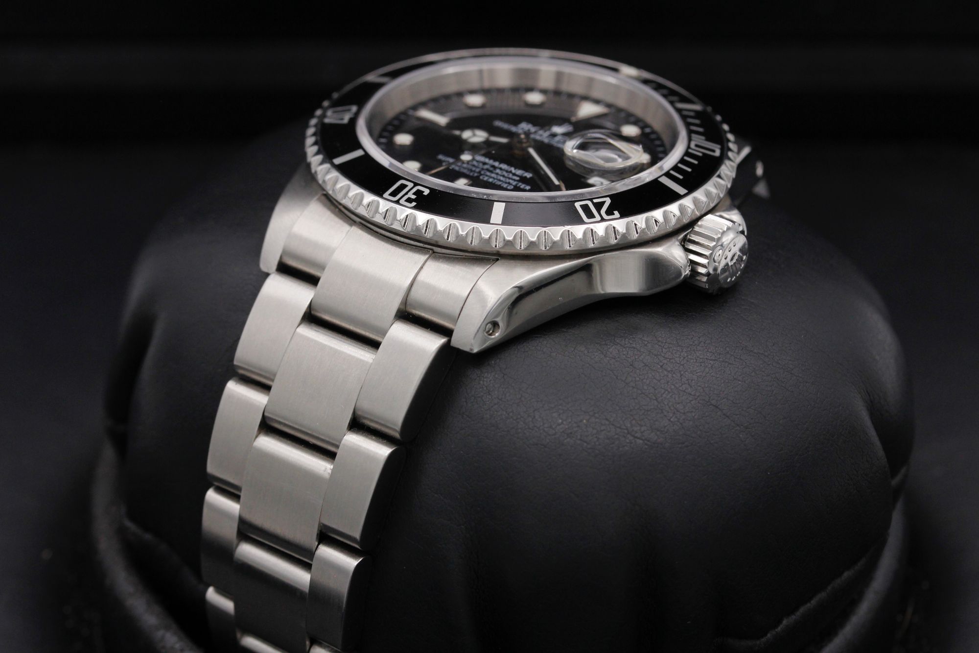 Rolex Submariner 16610 Thumbnail 2