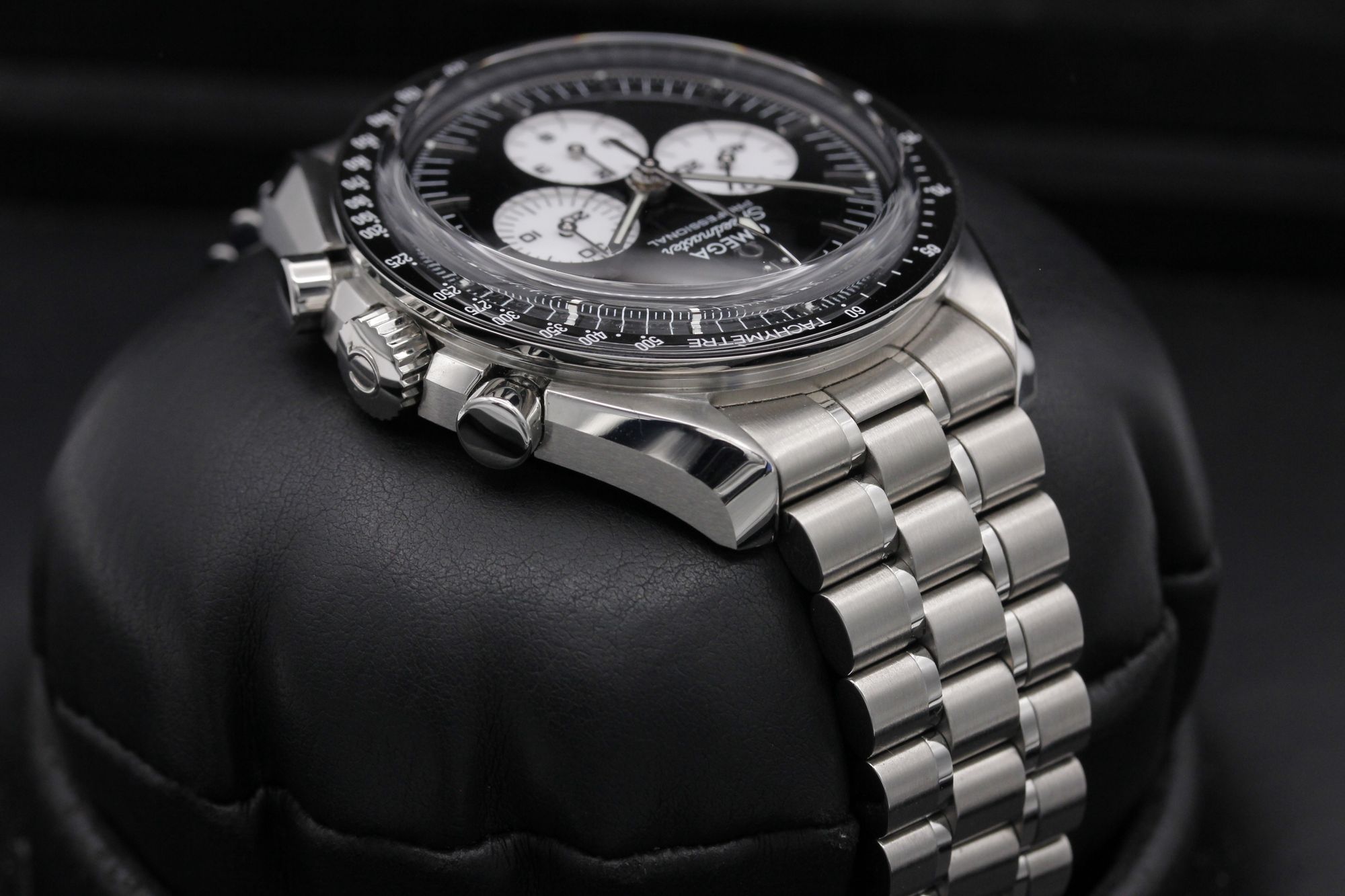 Omega Speedmaster Moonwatch Professional 310.30.42.50.01.004 Thumbnail 4