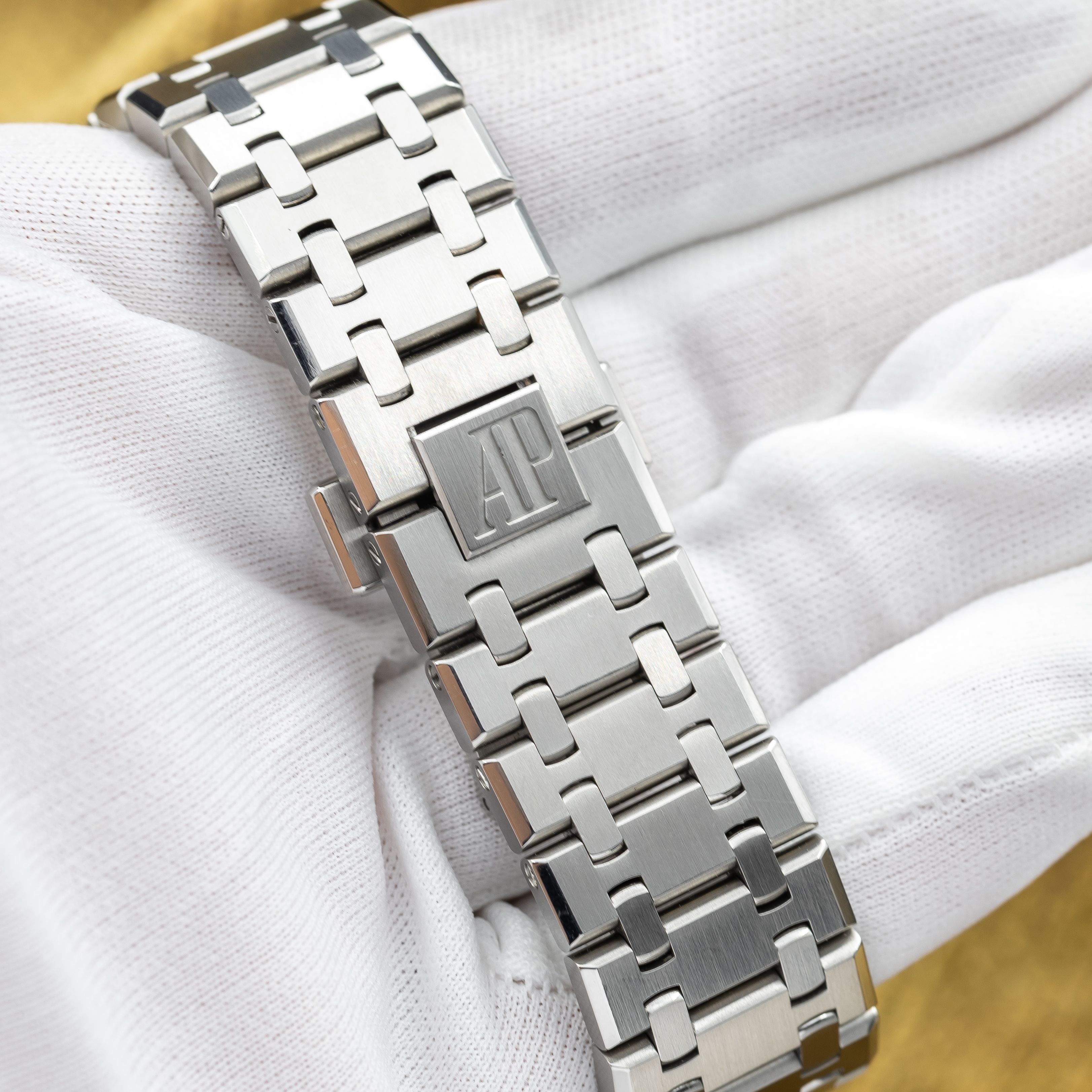 Audemars Piguet Royal Oak Perpetual Calendar 26574ST.OO.1220ST.02 Thumbnail 3
