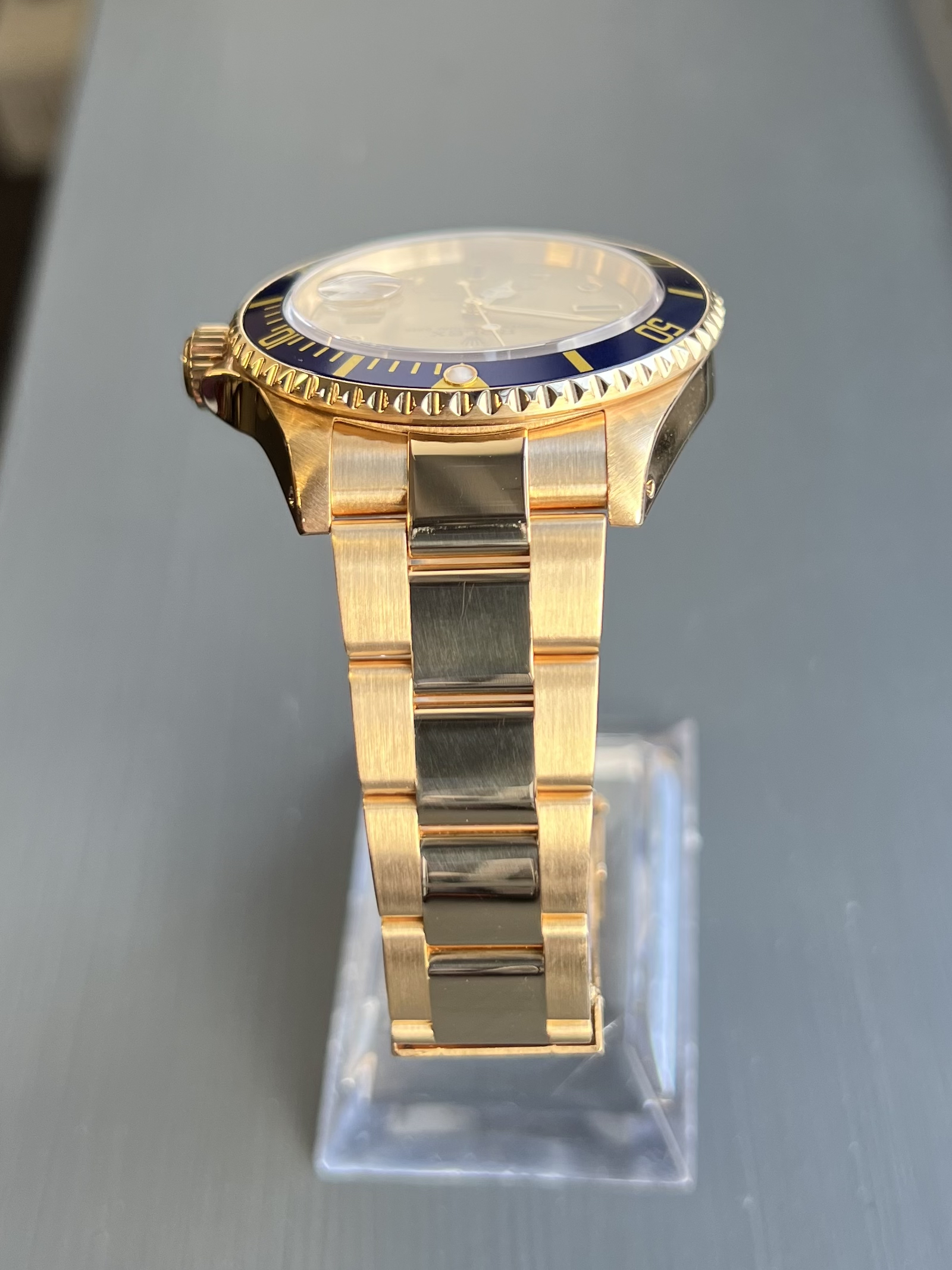 Rolex Submariner 16618 Thumbnail 7