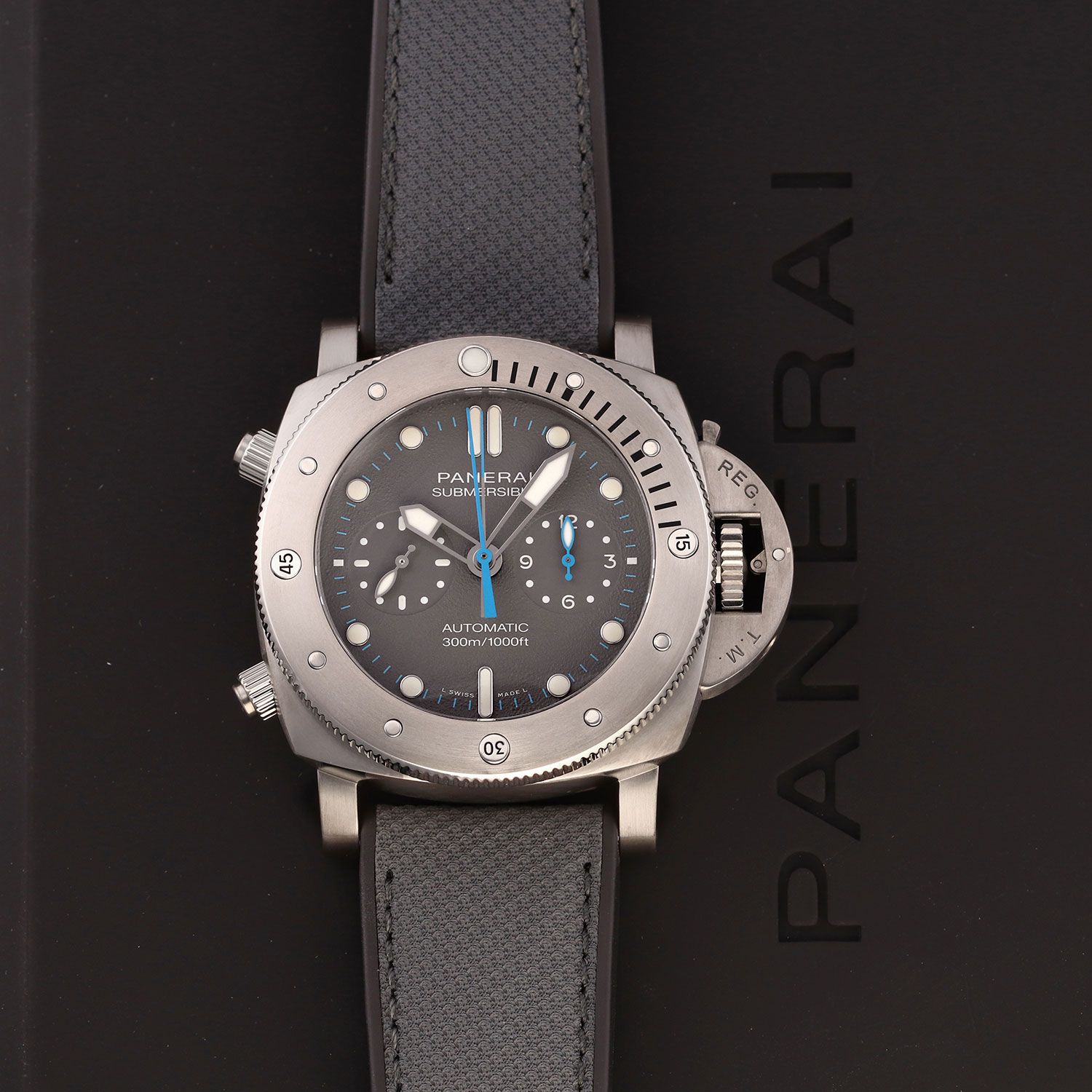 Panerai Submersible PAM01207 Thumbnail 2