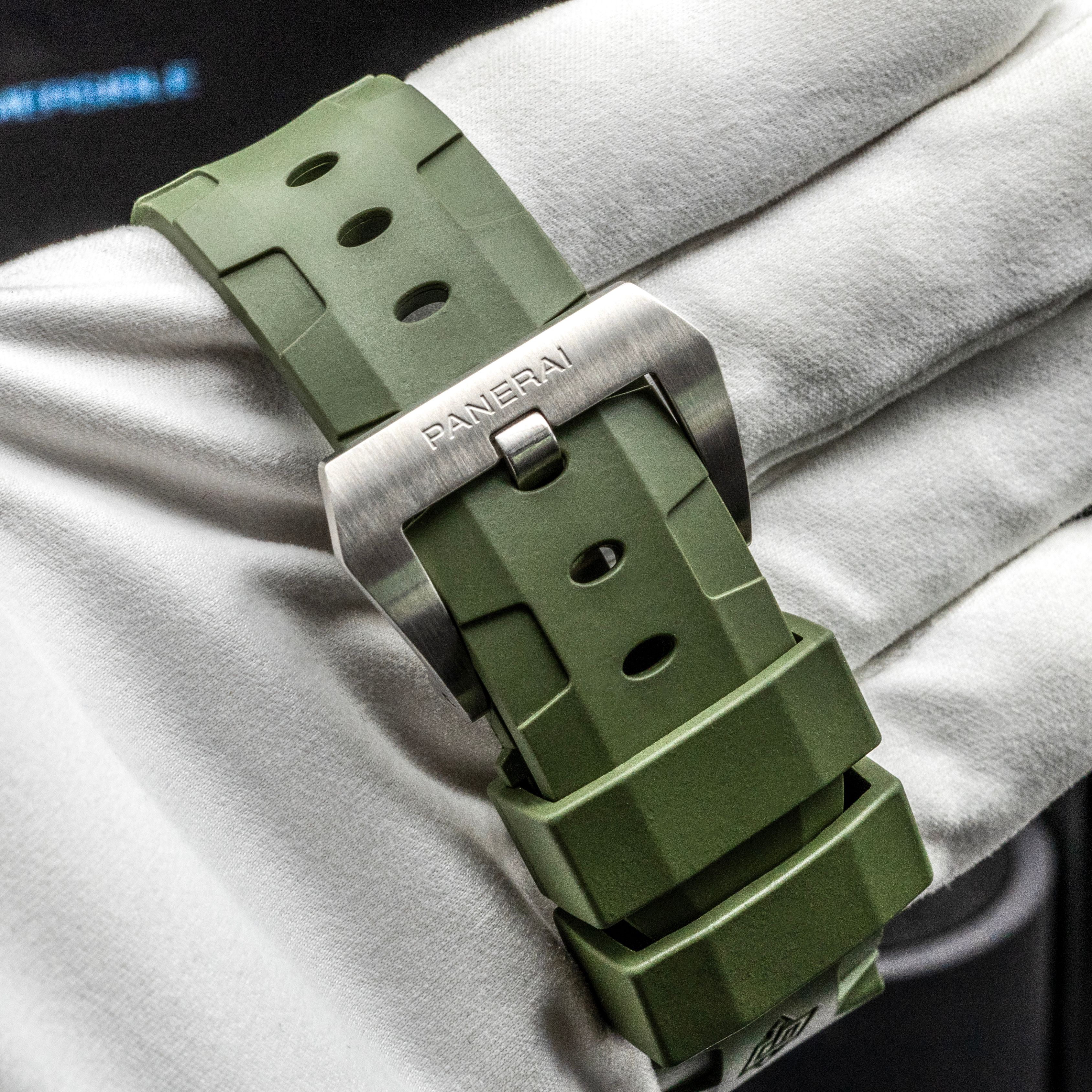 Panerai Submersible QuarantaQuattro PAM01226 Thumbnail 3