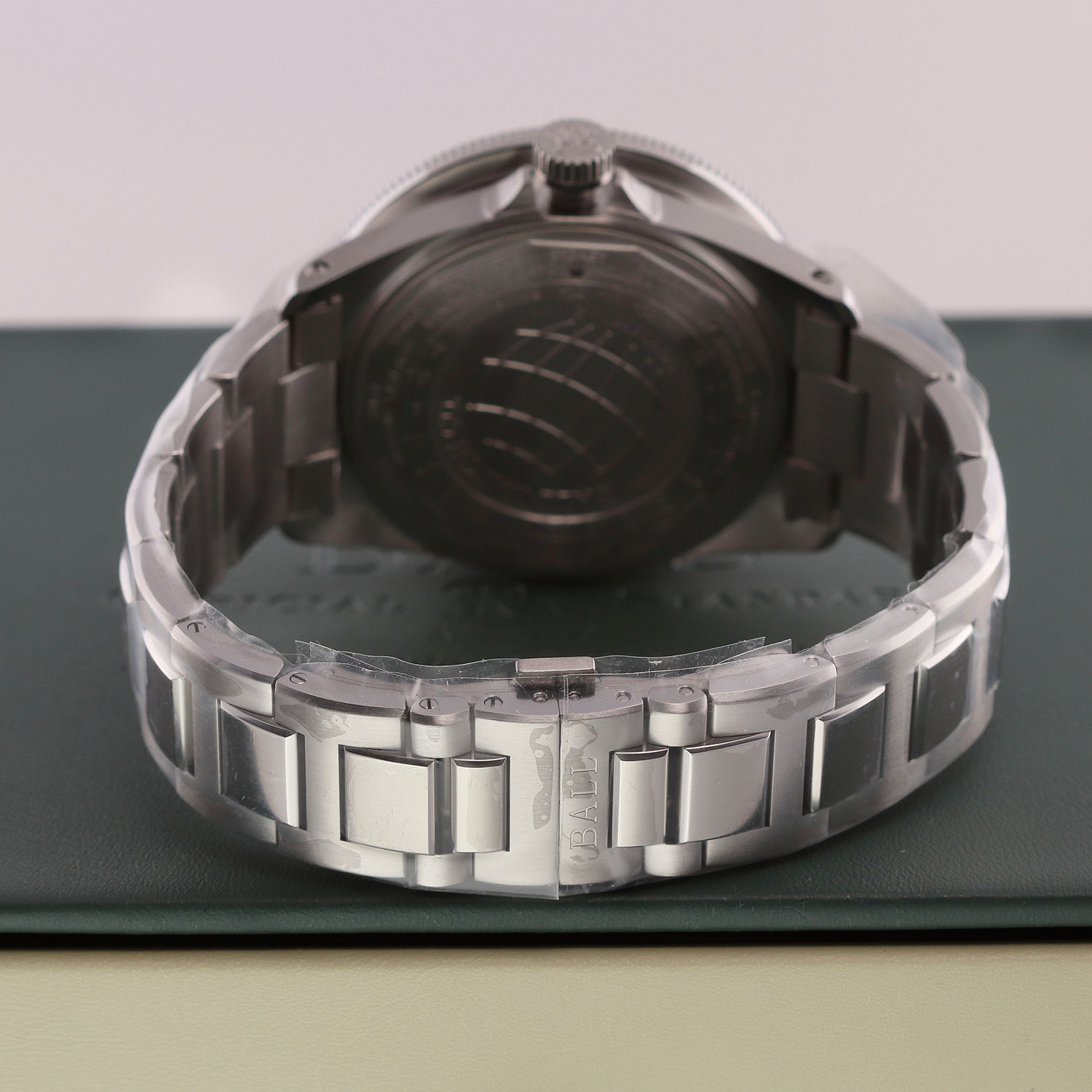 Ball Engineer III DG3028C-S1CJ-BK Thumbnail 4