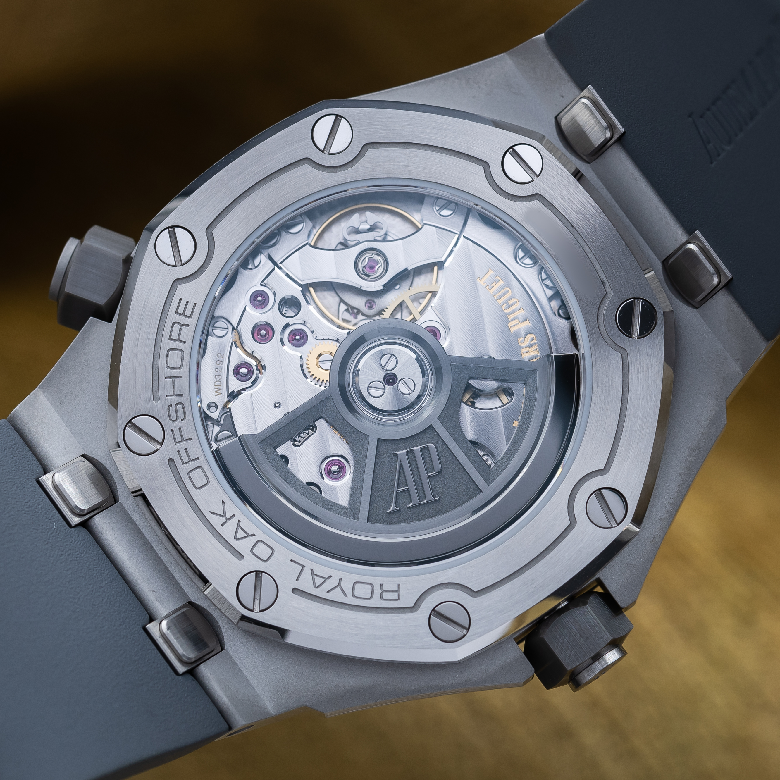 Audemars Piguet Royal Oak Offshore 15720ST.OO.A009CA.01 Thumbnail 4