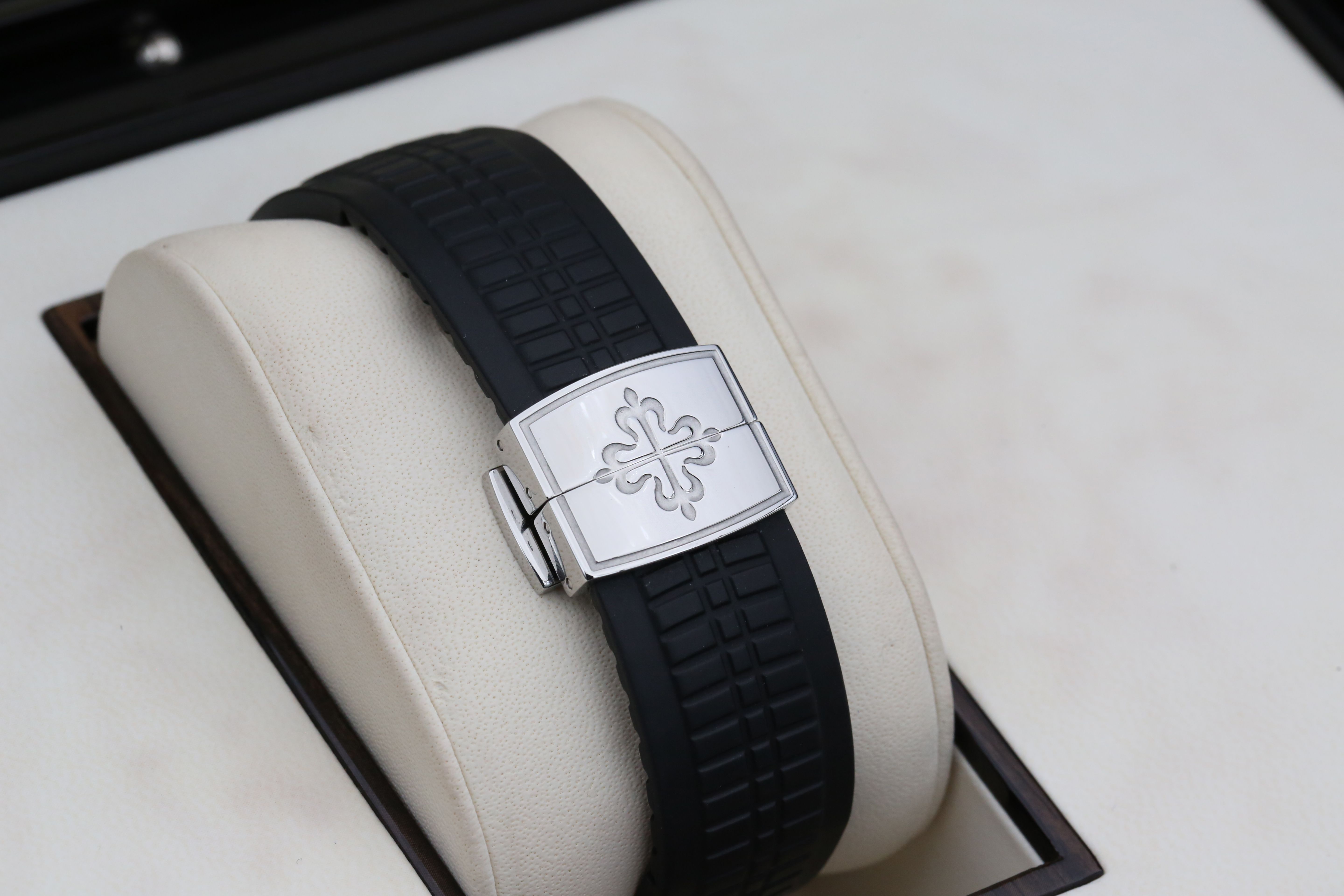 Patek Philippe Aquanaut 5164A-001 Thumbnail 3