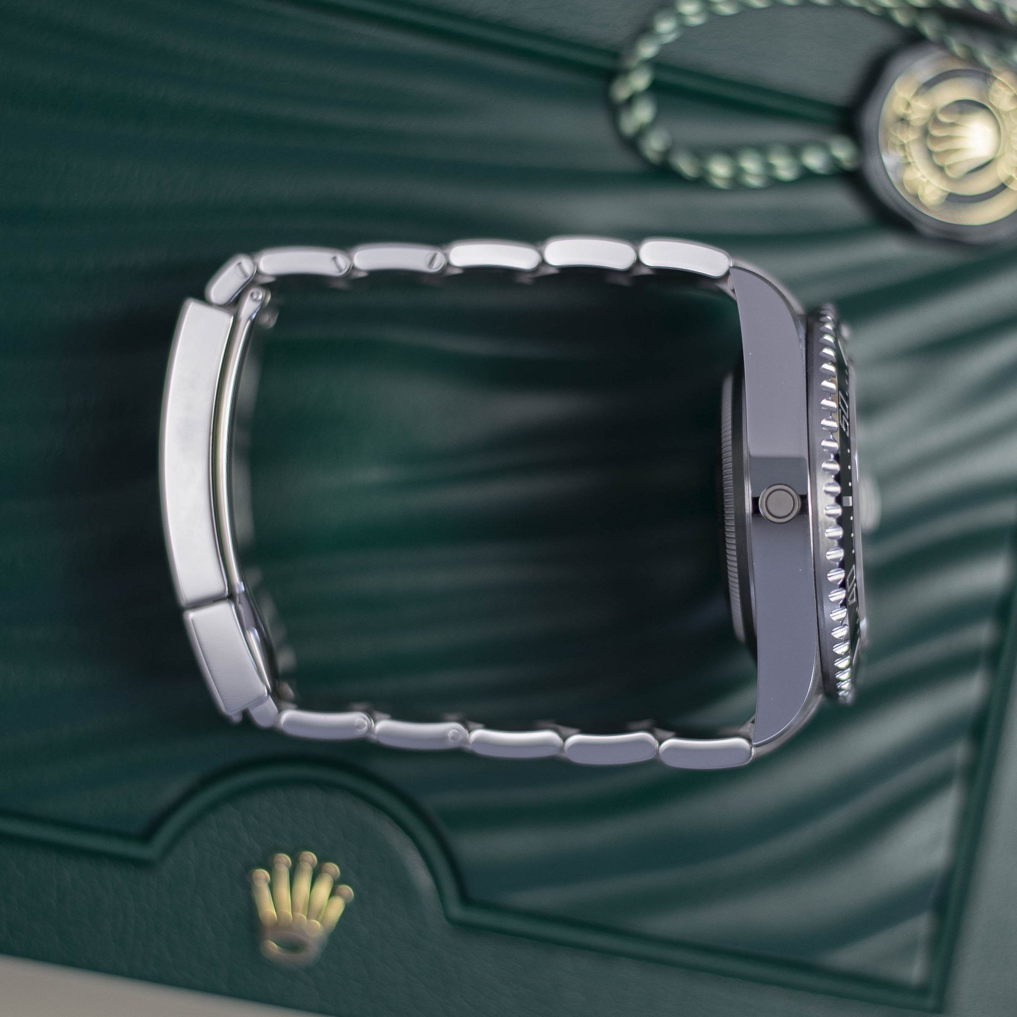 Rolex Sea-Dweller 126600 Thumbnail 4