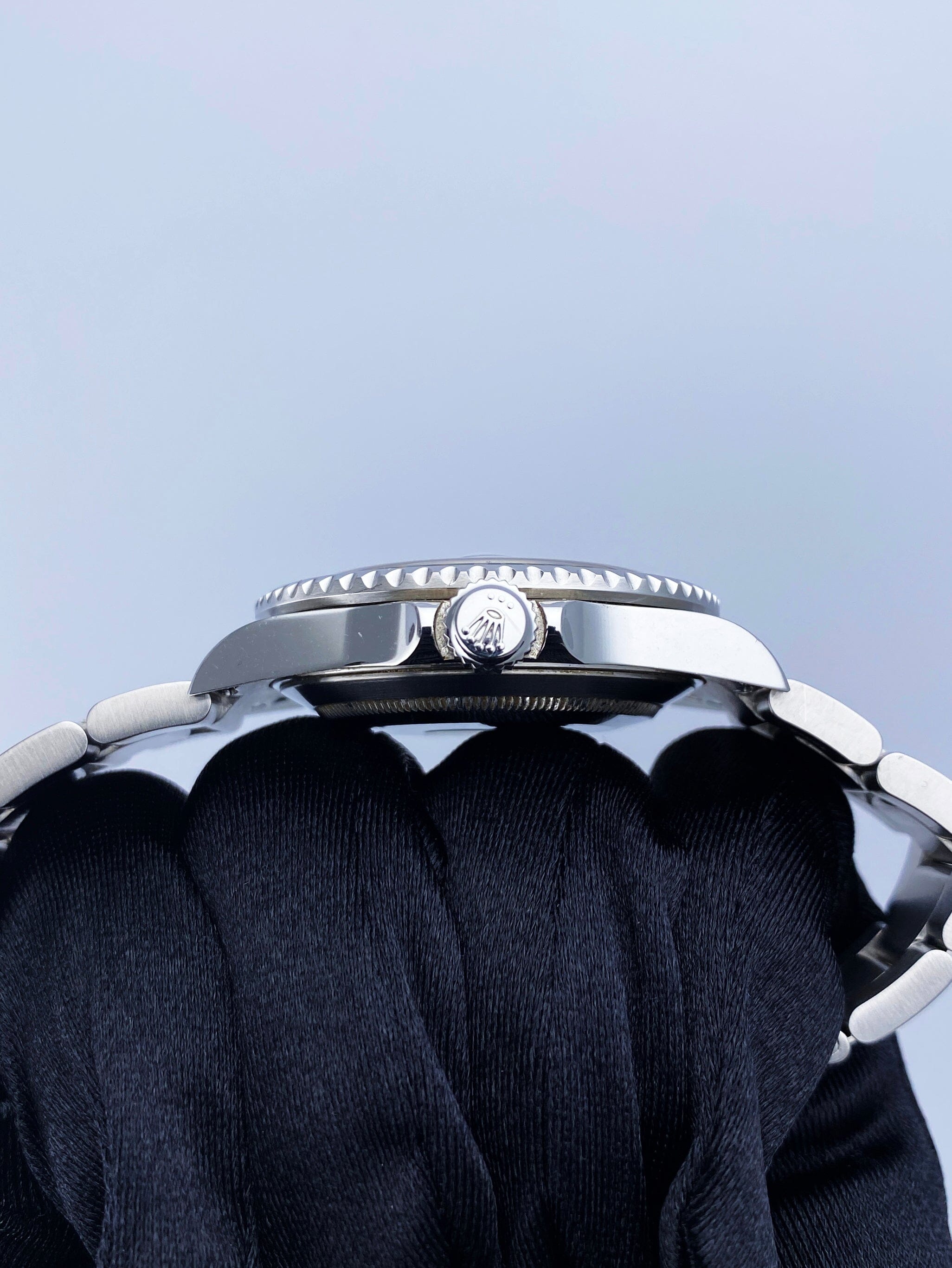 Rolex Submariner 16610 Thumbnail 4