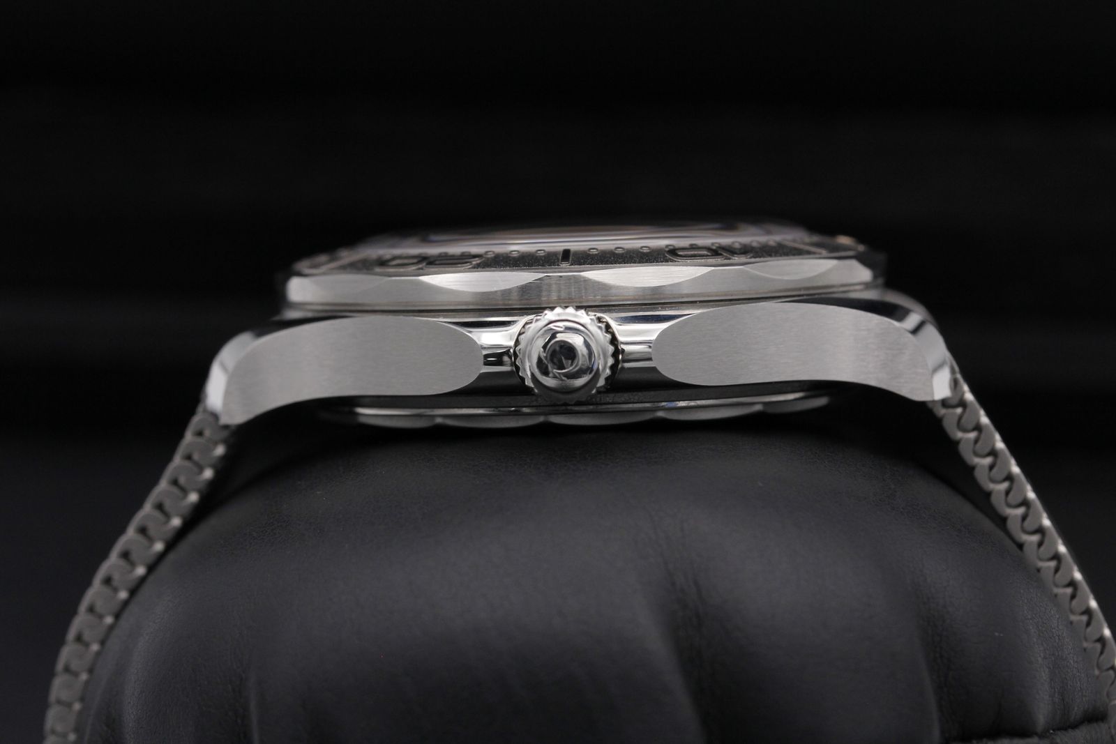 Omega Seamaster Diver 300m 210.30.42.20.06.002 Thumbnail 3