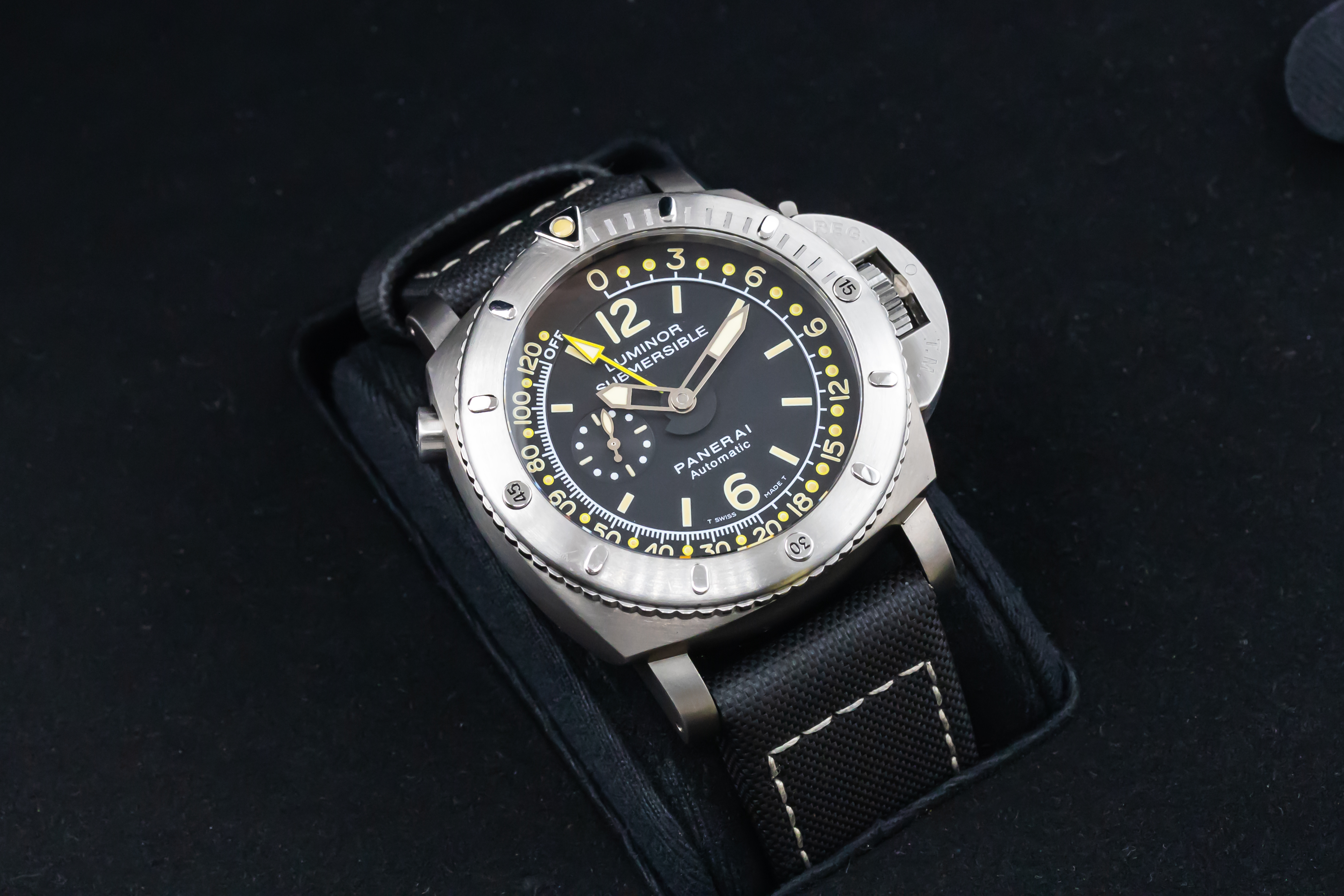 Panerai Luminor Submersible PAM00193 Thumbnail 5