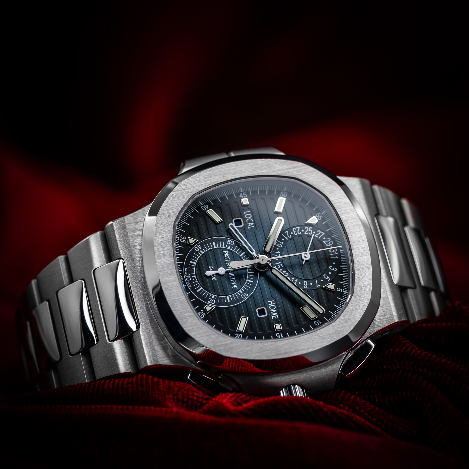 Patek Philippe Nautilus 5990/1A-011 Thumbnail 6