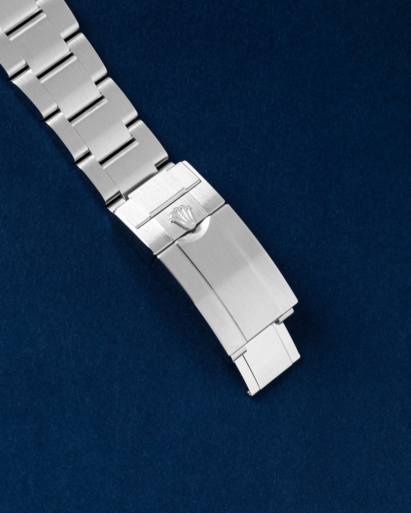 Rolex Explorer II 226570 Thumbnail 4