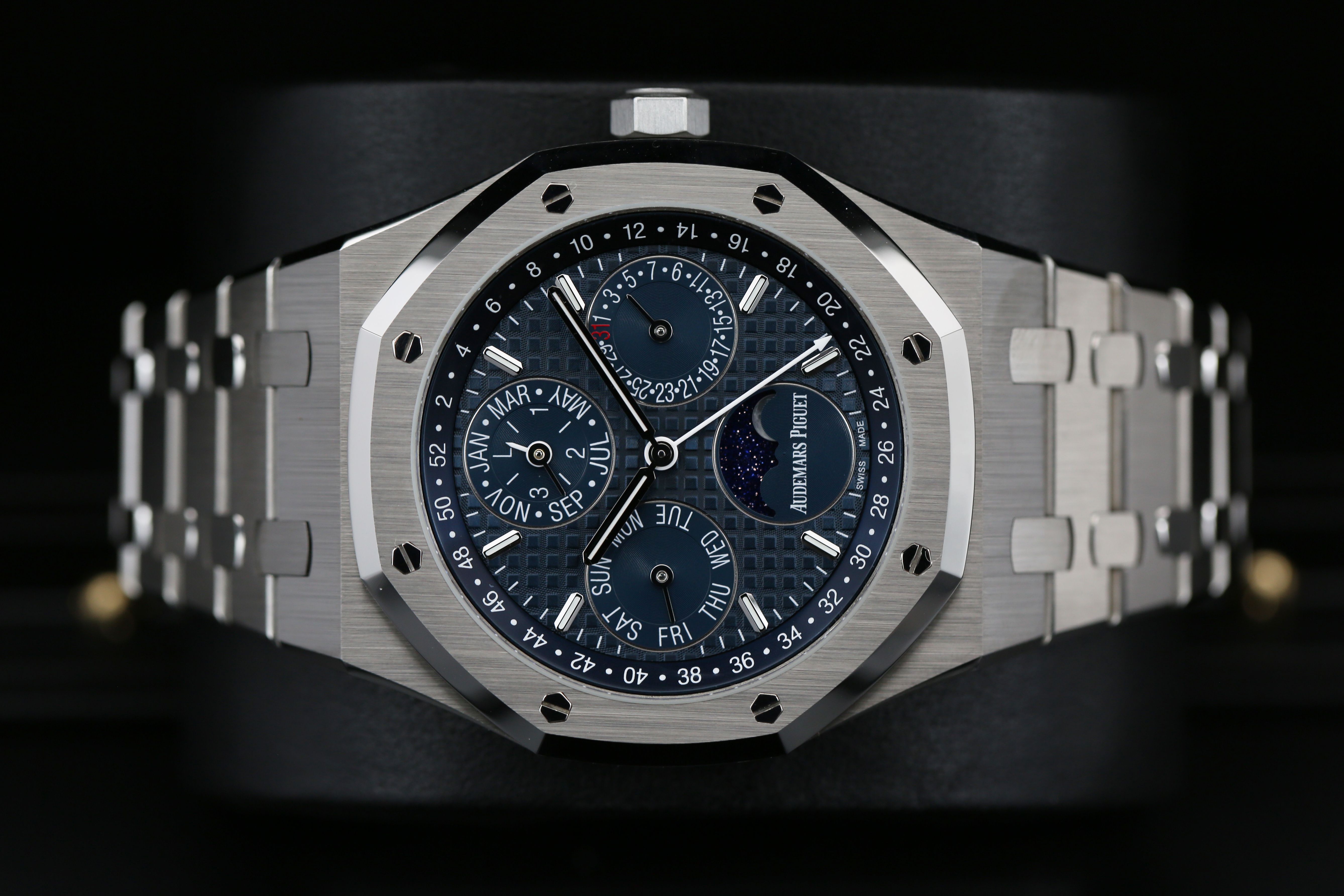 Audemars Piguet Royal Oak Perpetual Calendar 26574ST.OO.1220ST.02 Thumbnail 5